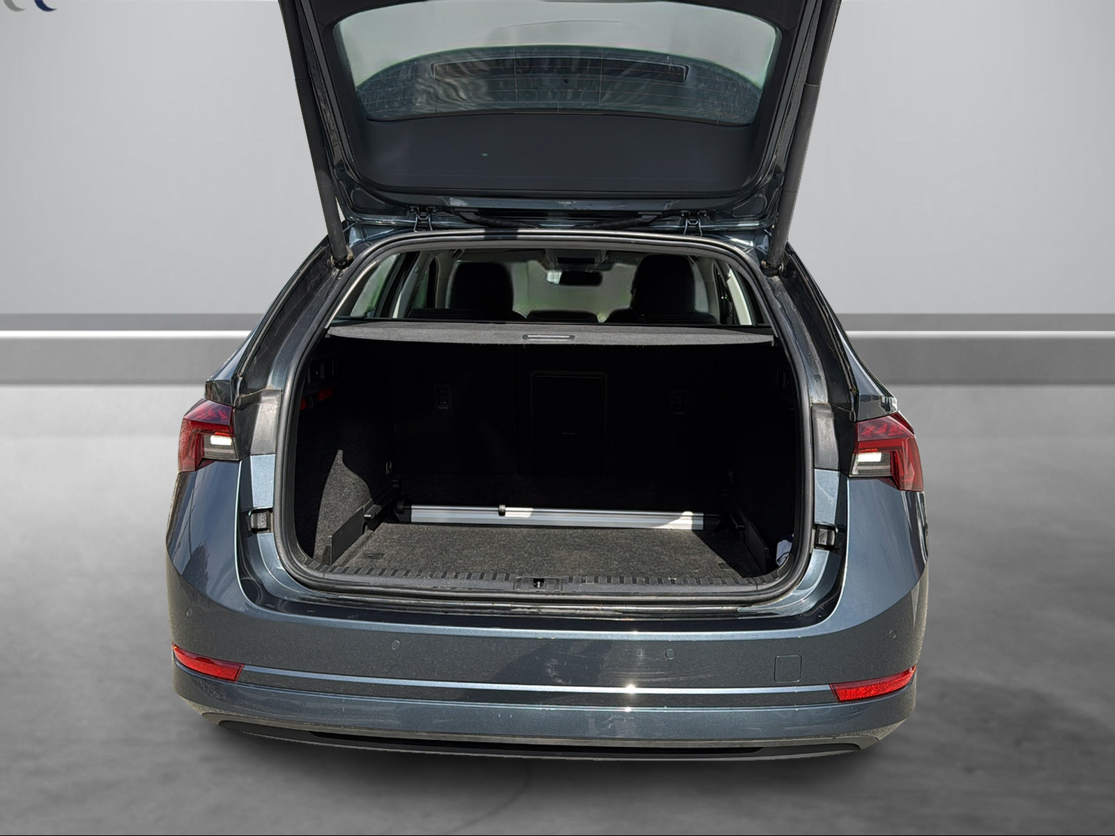 SKODA Octavia Combi 2.0 TDI DSG Style 4x4-image-7