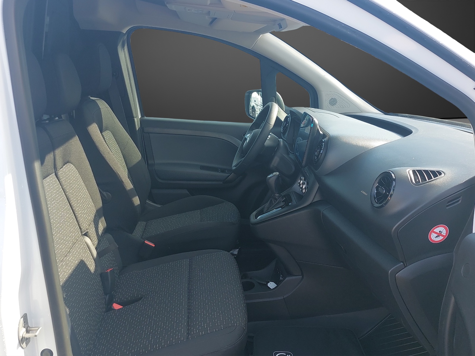 MERCEDES-BENZ eCitan 45kWh Pro-image-9