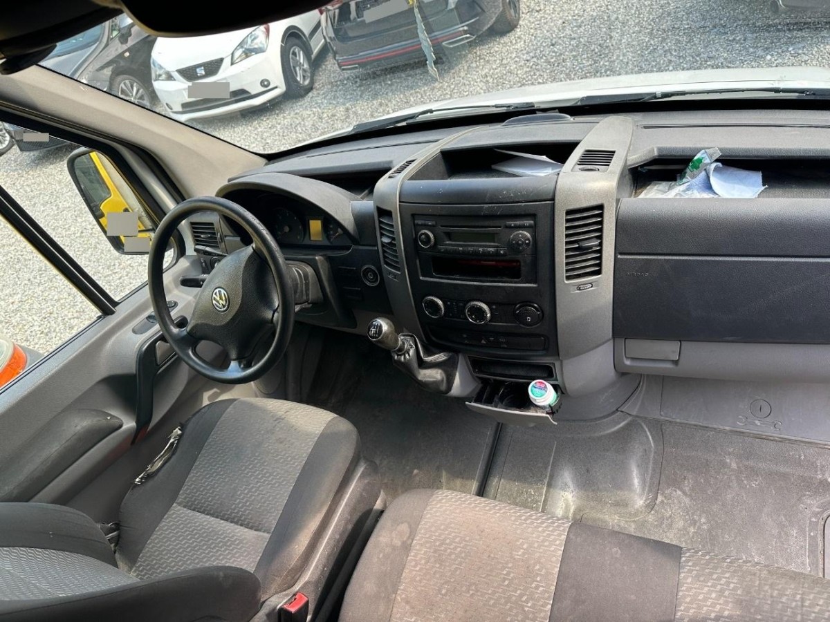 VW CRAFTER-image-4
