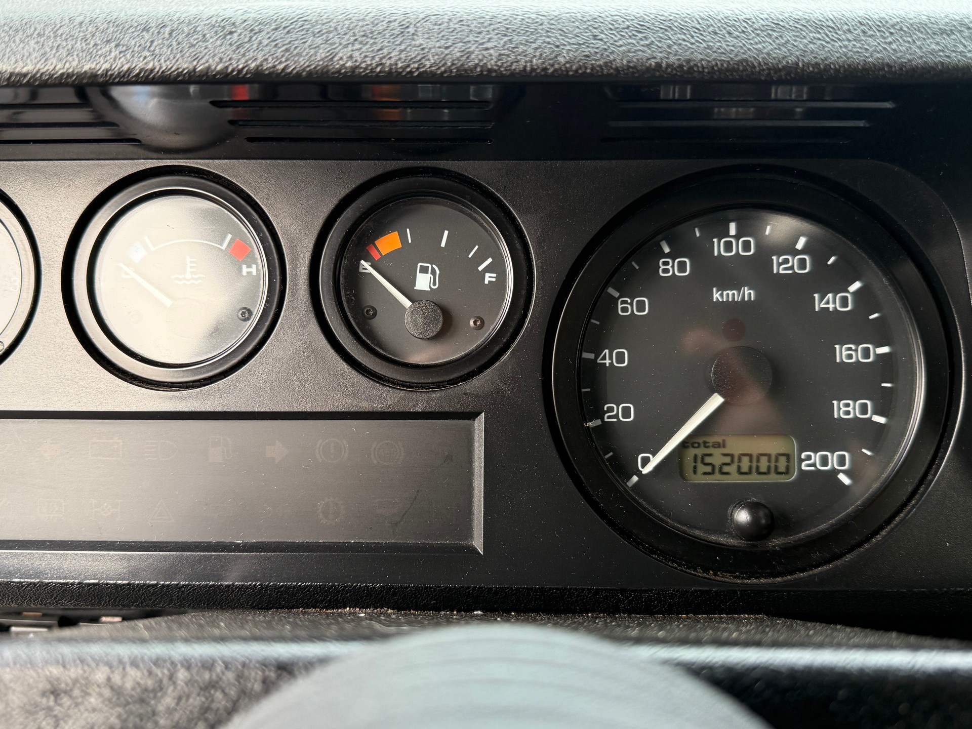 LAND ROVER Defender 90 SW 2.5 Td5-image-6
