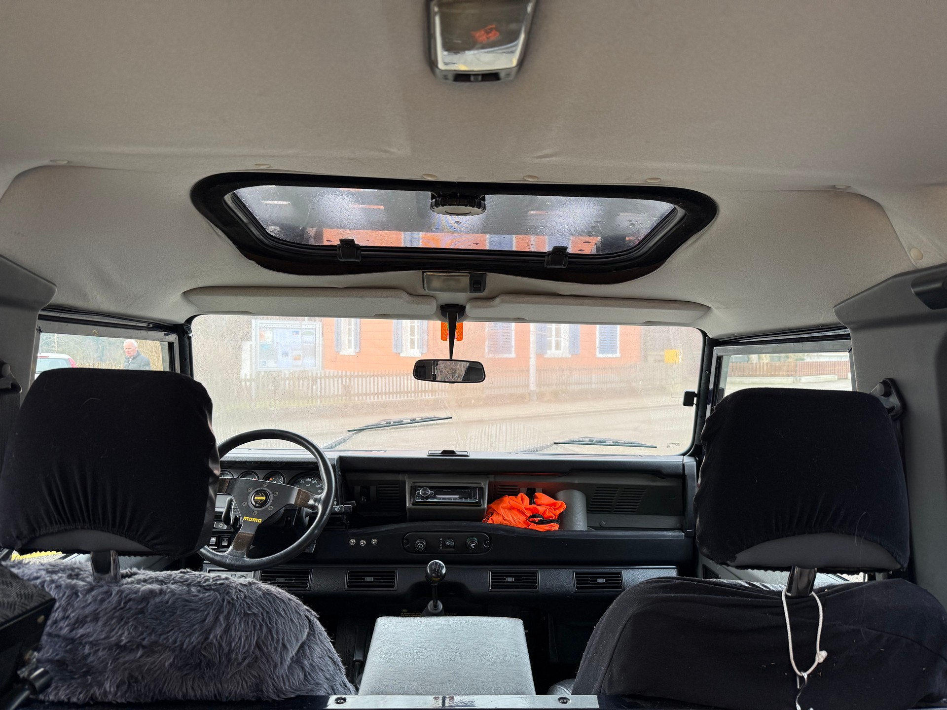 LAND ROVER Defender 90 SW 2.5 Td5-image-5
