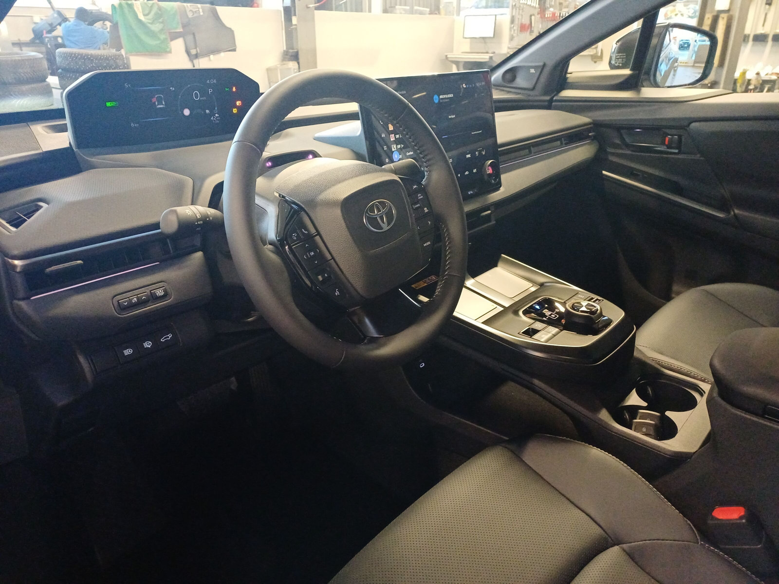 TOYOTA bZ4X Premium AWD-image-6