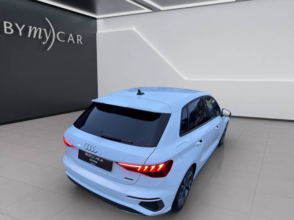 AUDI A3 Sportback 40 TFSI S line quattro S-tronic-image-4