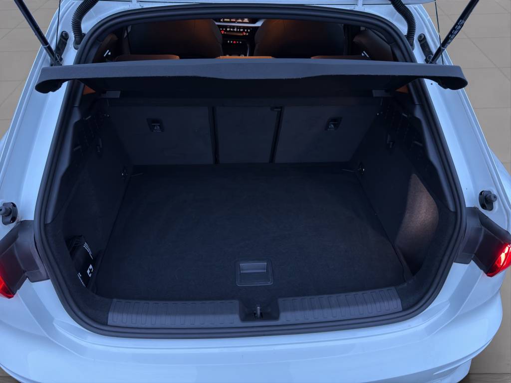 AUDI A3 Sportback 40 TFSI S line quattro S-tronic-image-10