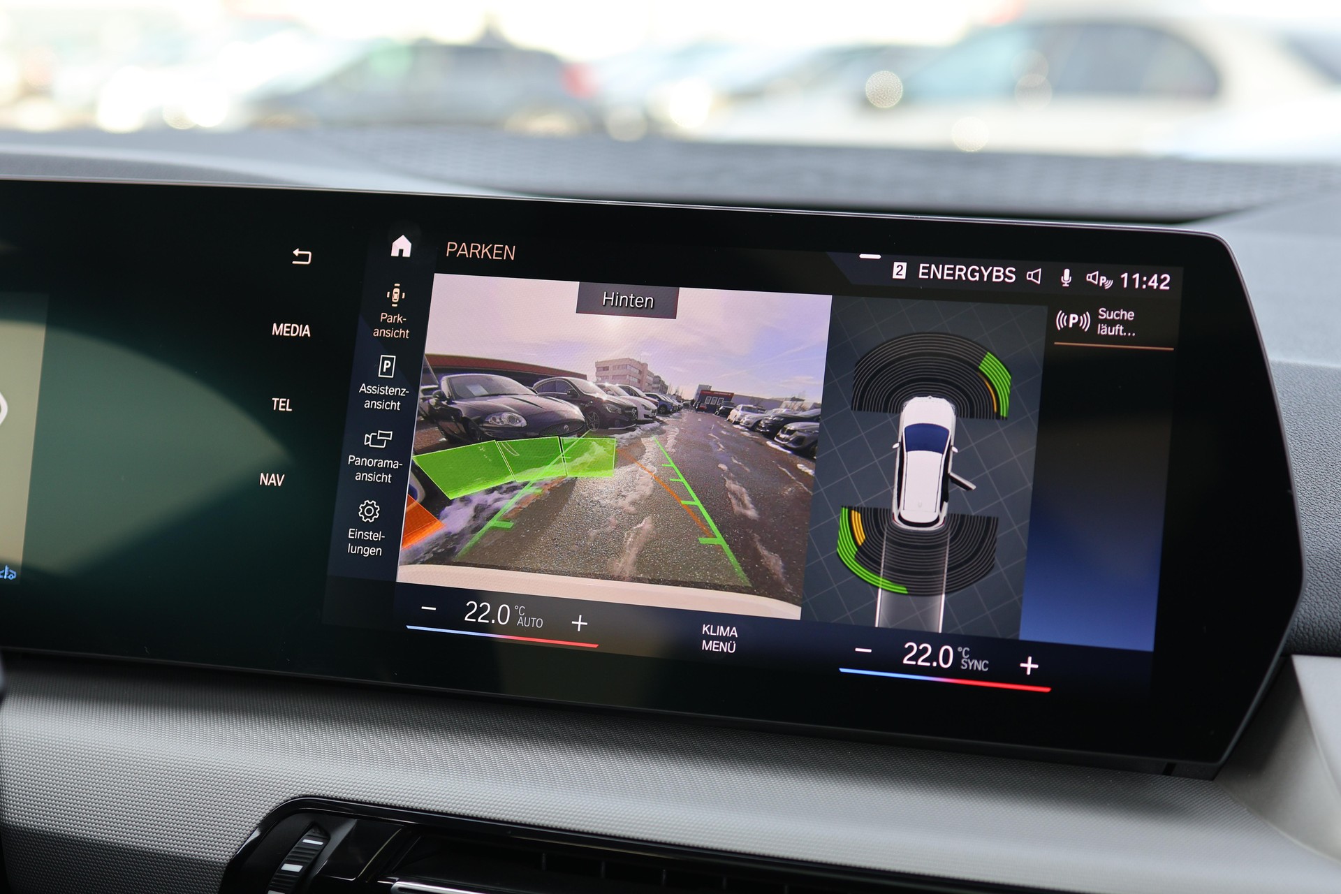 BMW 218i Active Tourer-image-21