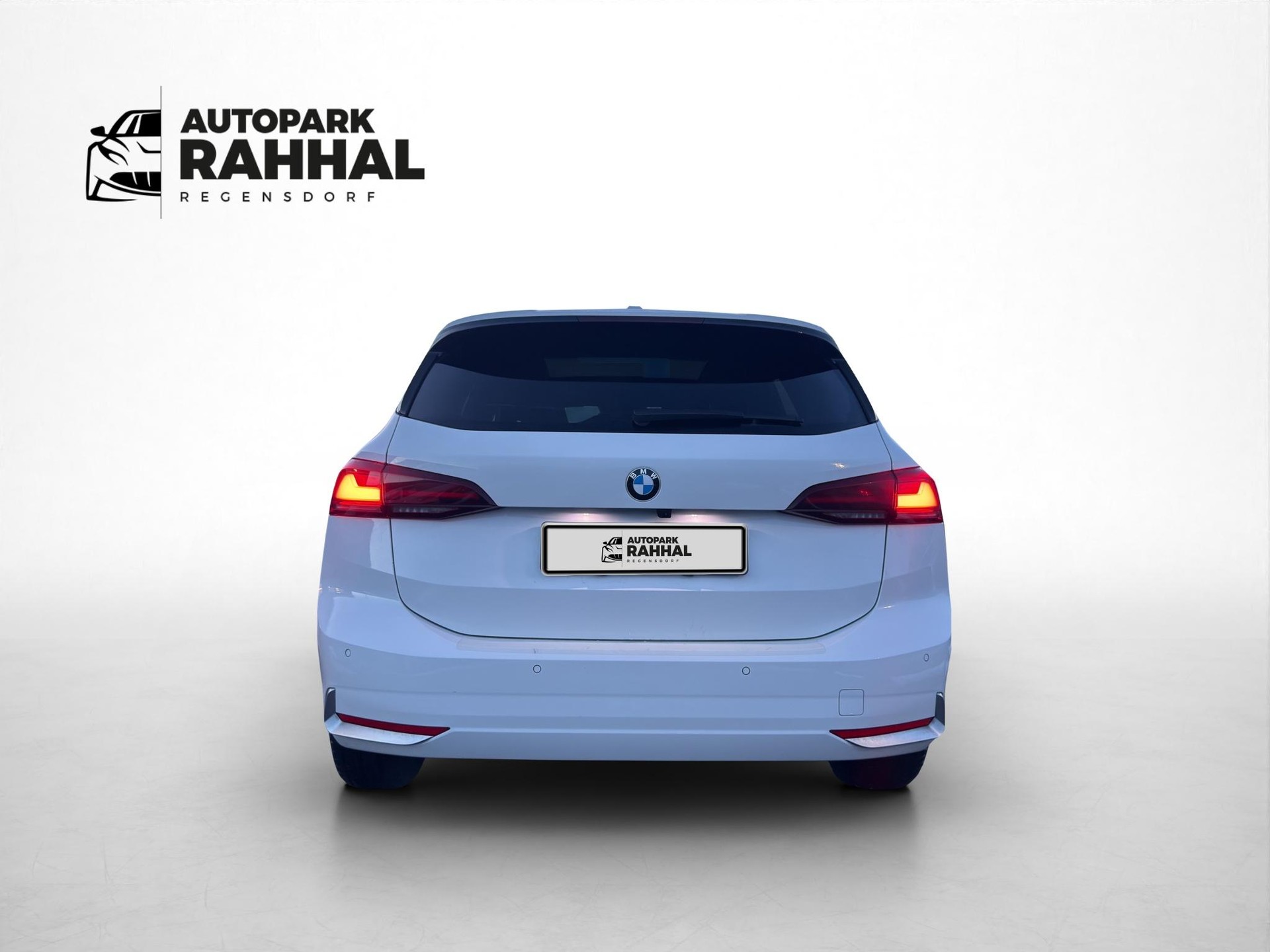 BMW 218i Active Tourer-image-5