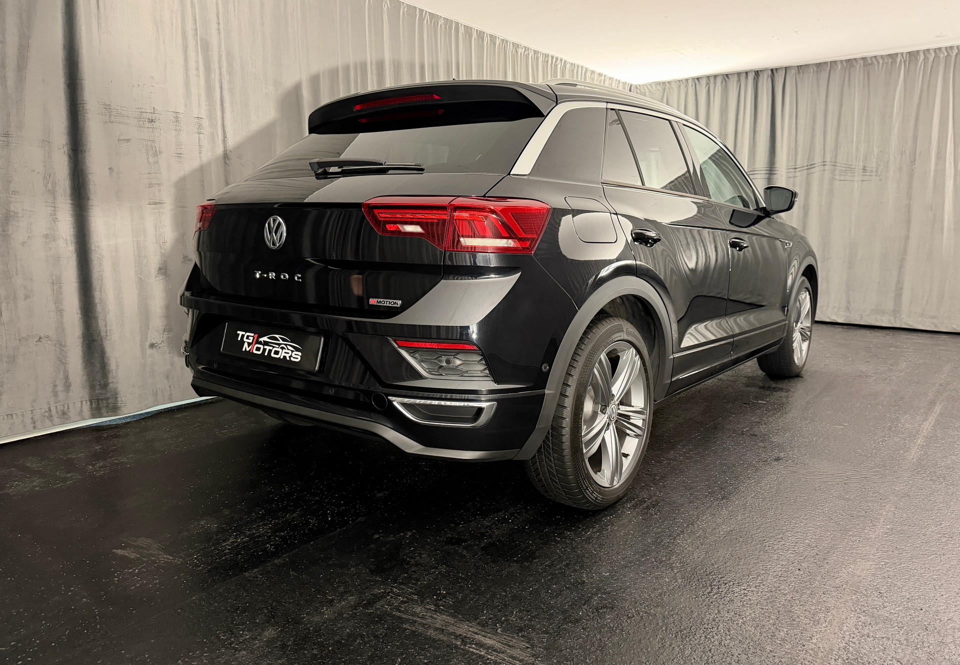 VW T-Roc 2.0 TSI Sport DSG 4Motion-image-2