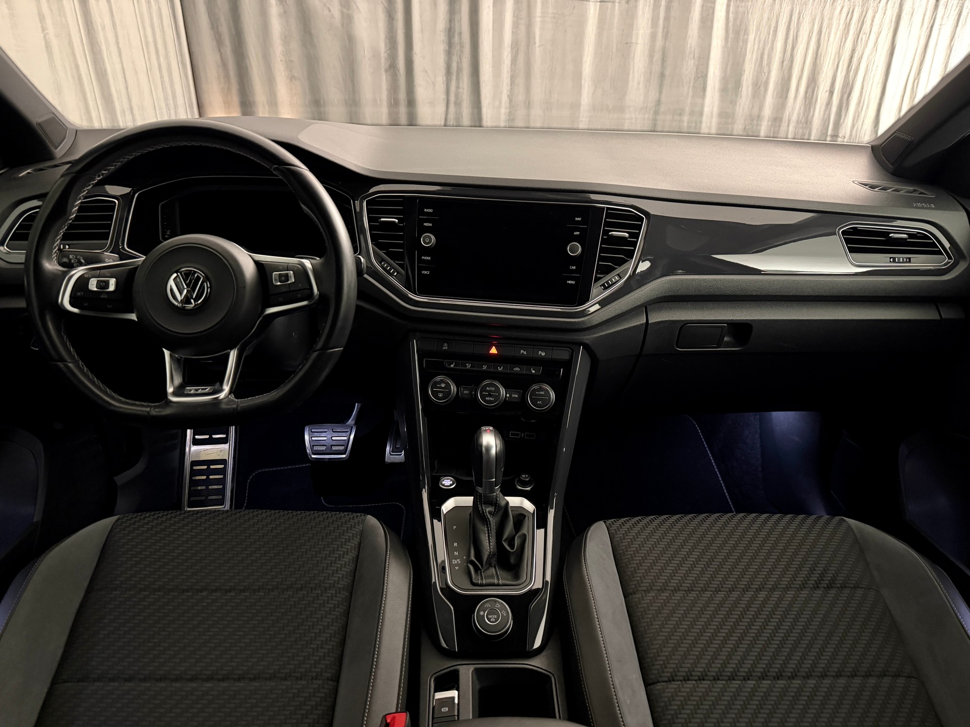 VW T-Roc 2.0 TSI Sport DSG 4Motion-image-7