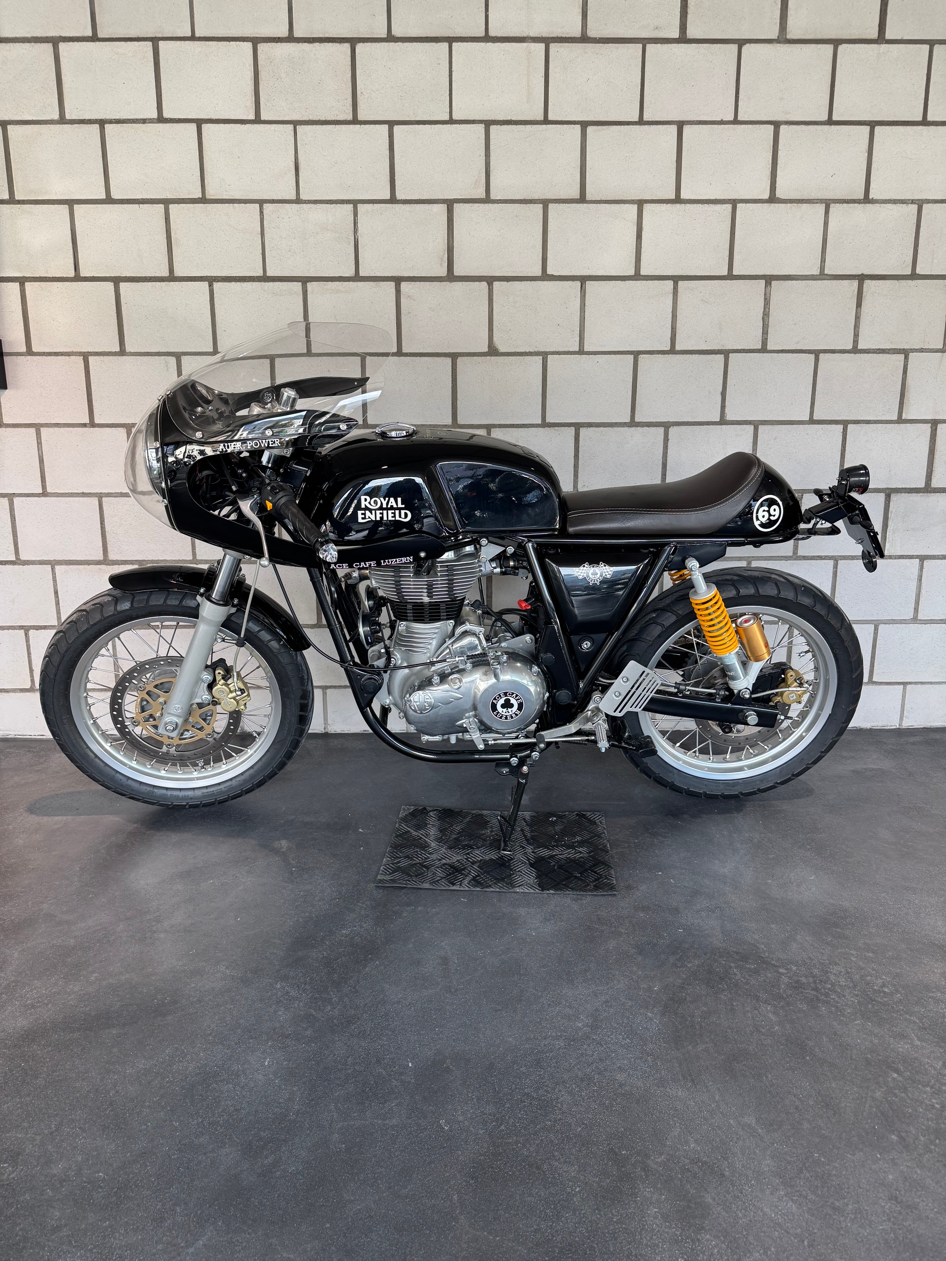 ROYAL ENFIELD Continental GT 535-showroom-element-3