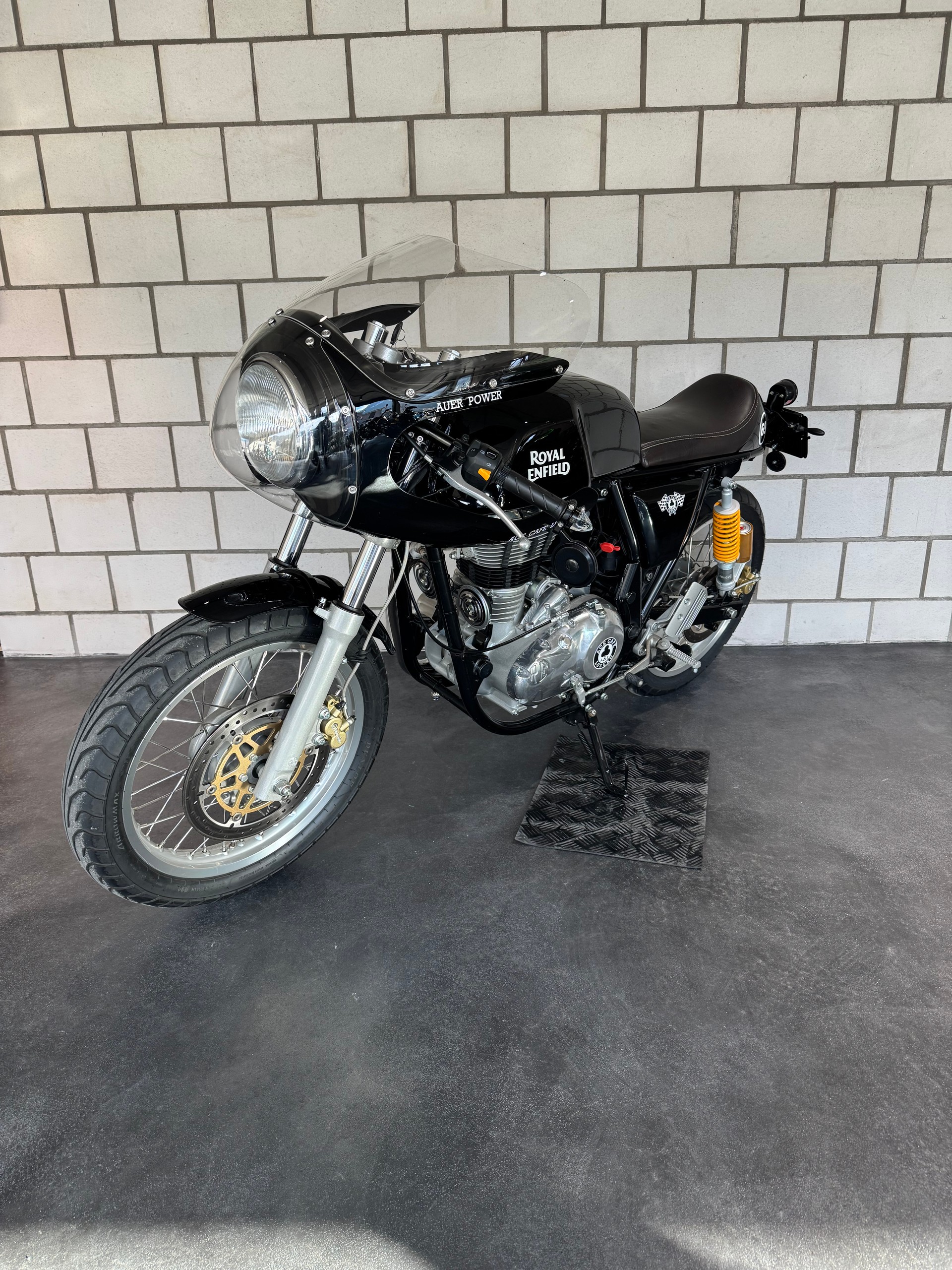 ROYAL ENFIELD Continental GT 535-showroom-element-2