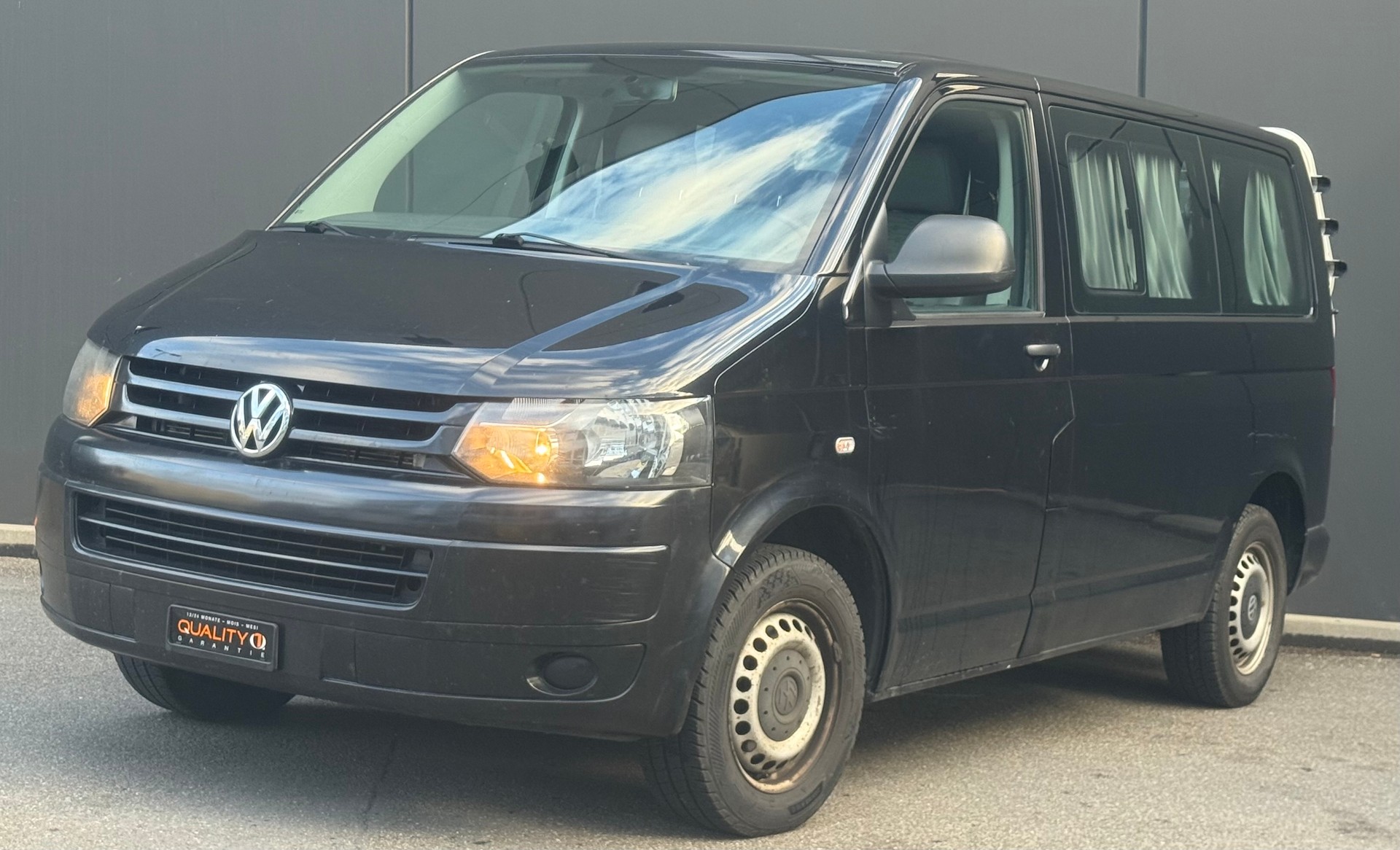 VW T5 2.0 TDI Champion-image-1