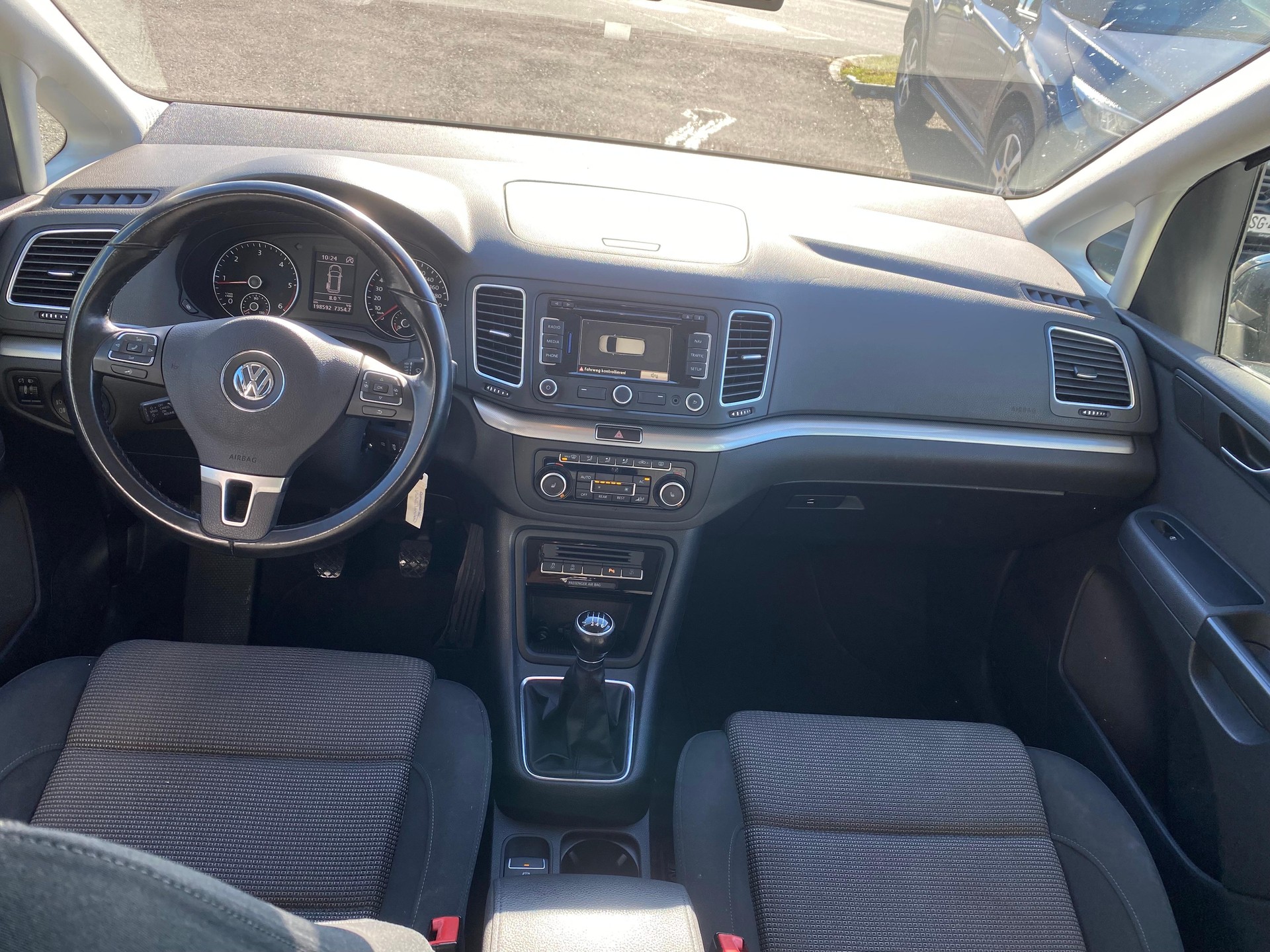VW Sharan 2.0 TDI BlueMT Trendline-image-10