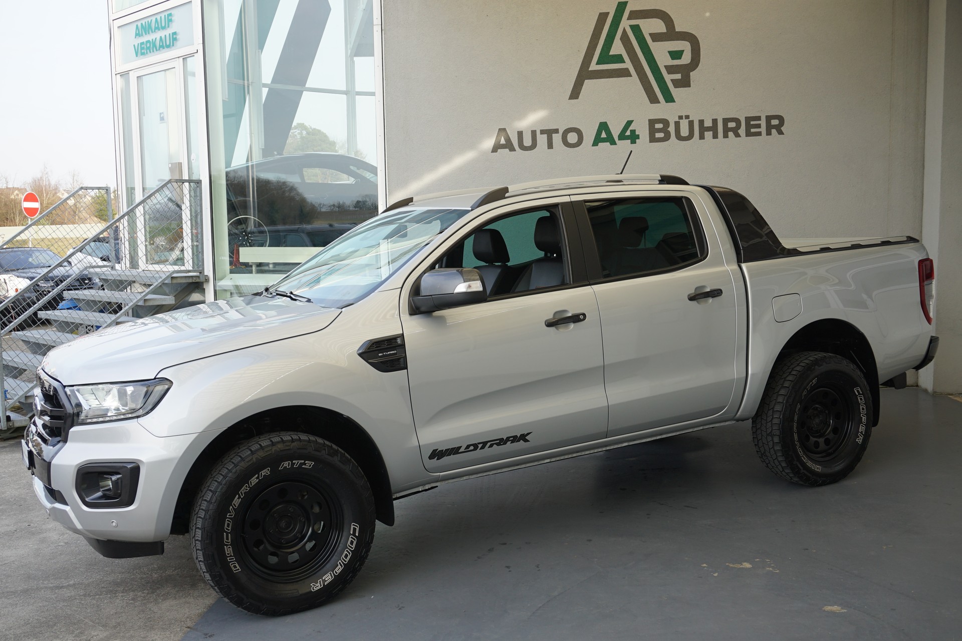 FORD Ranger Stormtrak/Wildtrak 2.0 TDCi 4x4 Automat 213PS aus erster Hand !! 3500kg Anhängelast!!-image-3