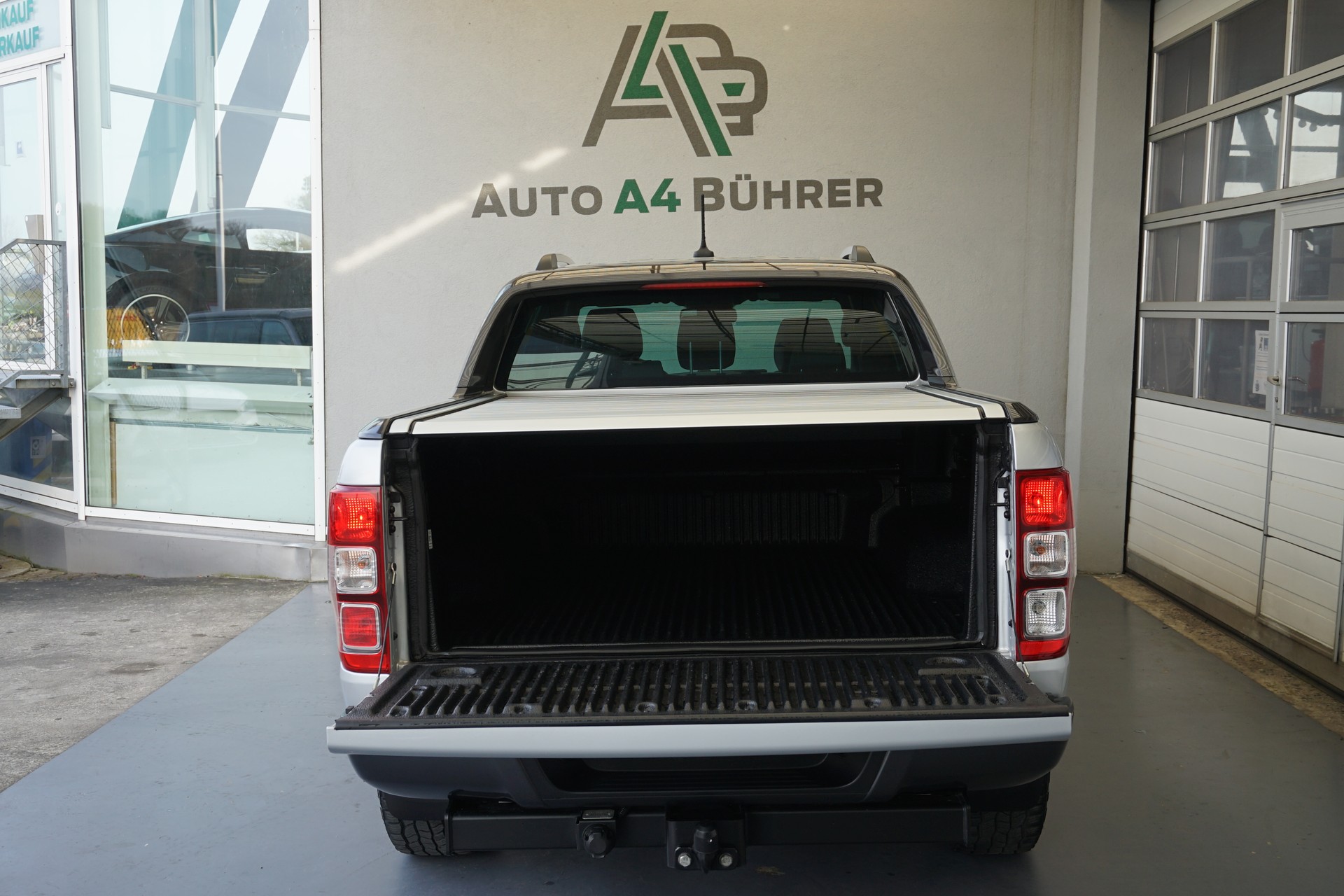 FORD Ranger Stormtrak/Wildtrak 2.0 TDCi 4x4 Automat 213PS aus erster Hand !! 3500kg Anhängelast!!-image-12
