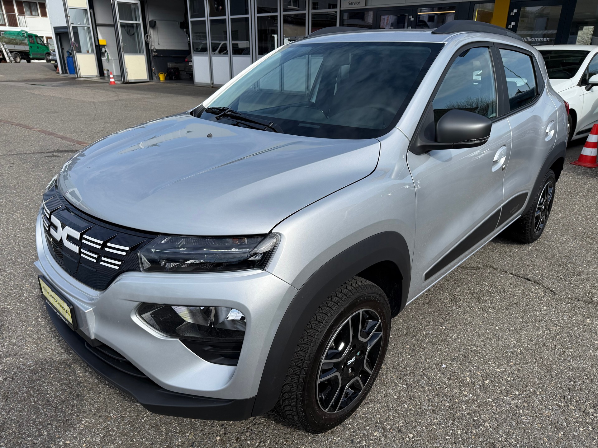 DACIA Spring 27 kWh Expression-image-1