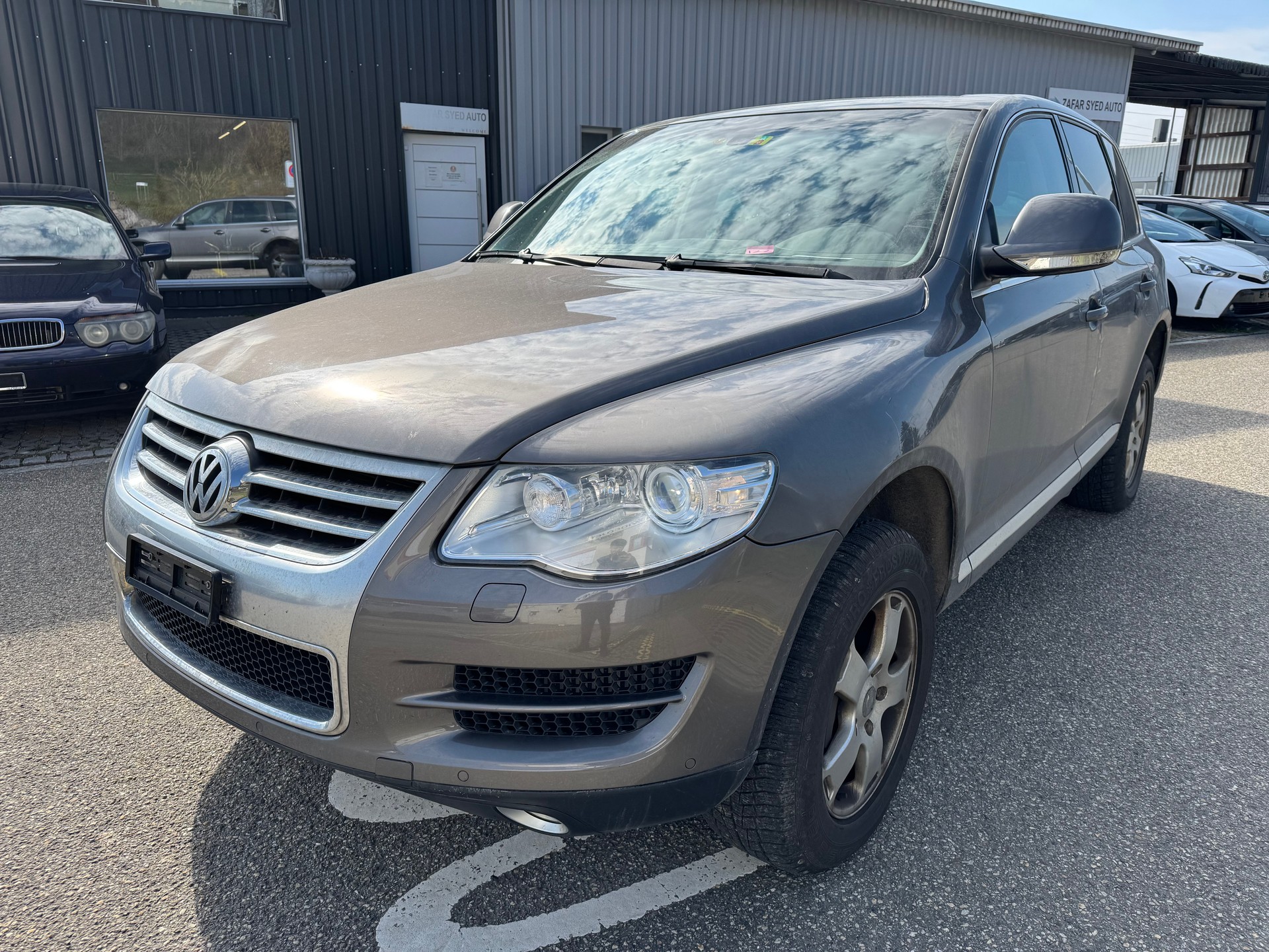 VW Touareg 3.0 TDI Tiptronic-image-0