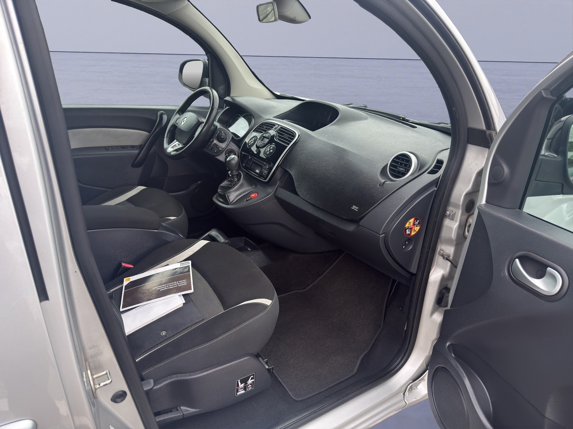RENAULT Kangoo 1.2 16V Turbo Authentique-image-9