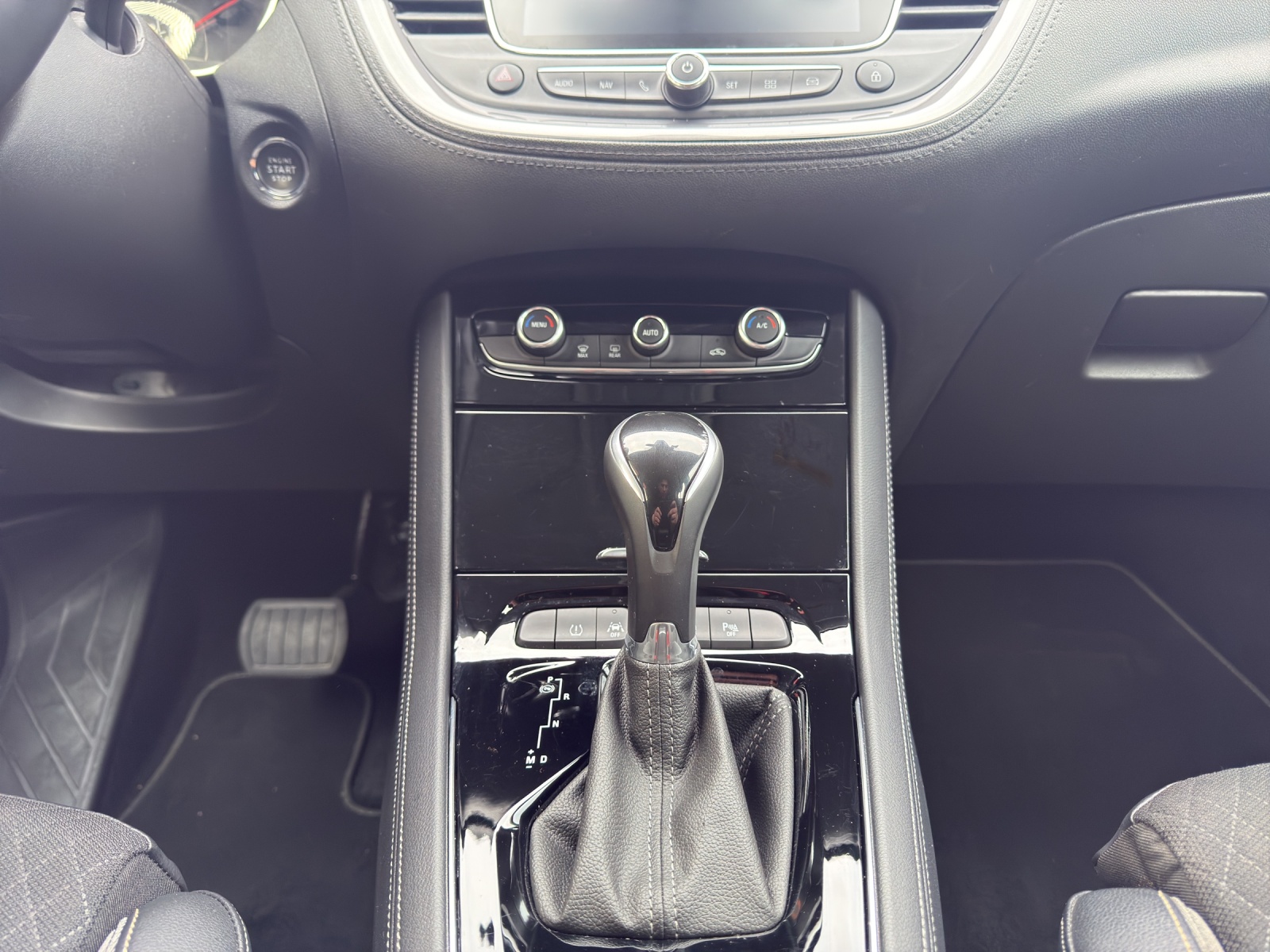 OPEL Grandland X 1.2i TP Excellence Automatik-image-11