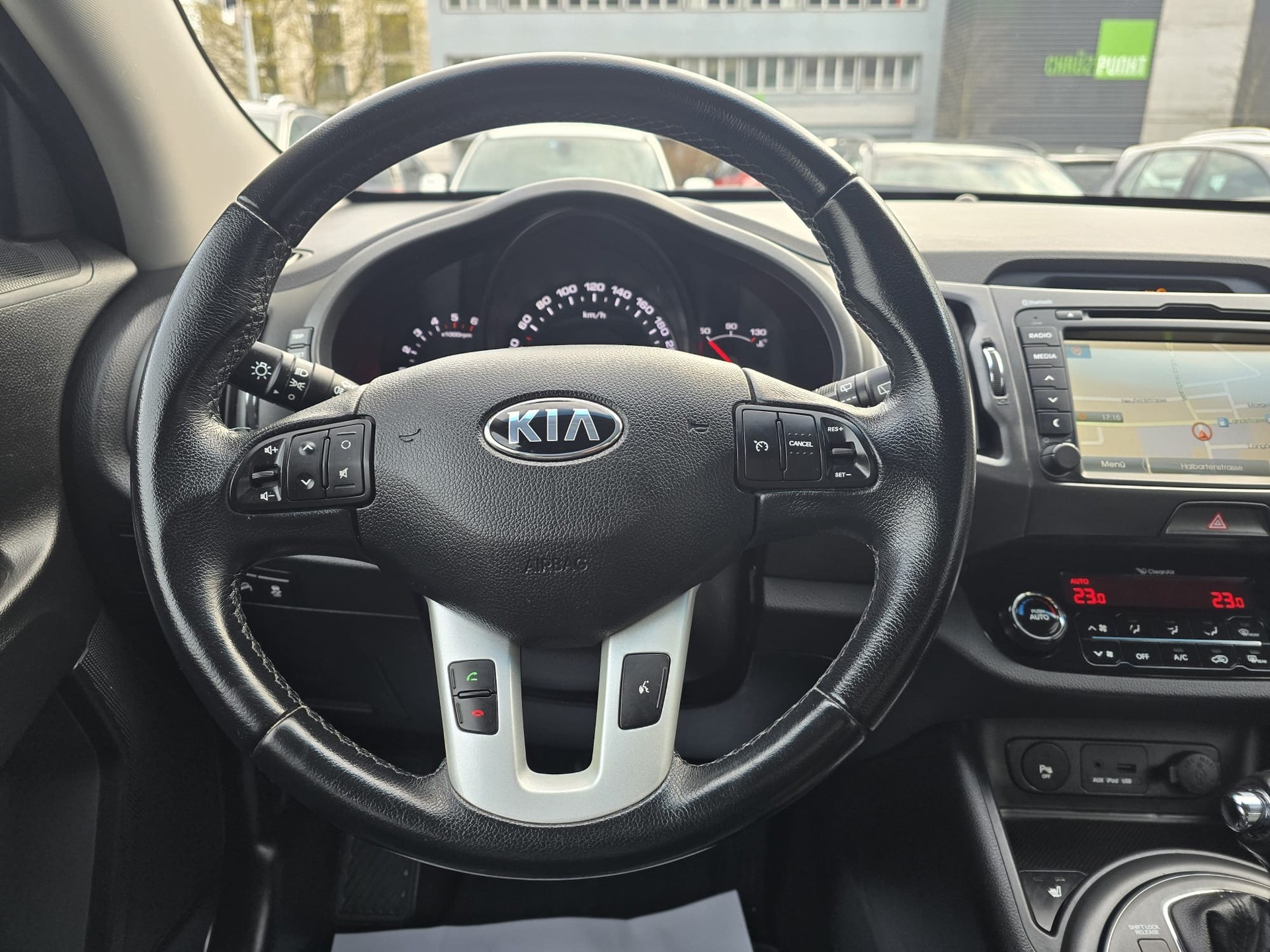 KIA Sportage 2.0 CRDi Trend 4WD Automatic-image-7