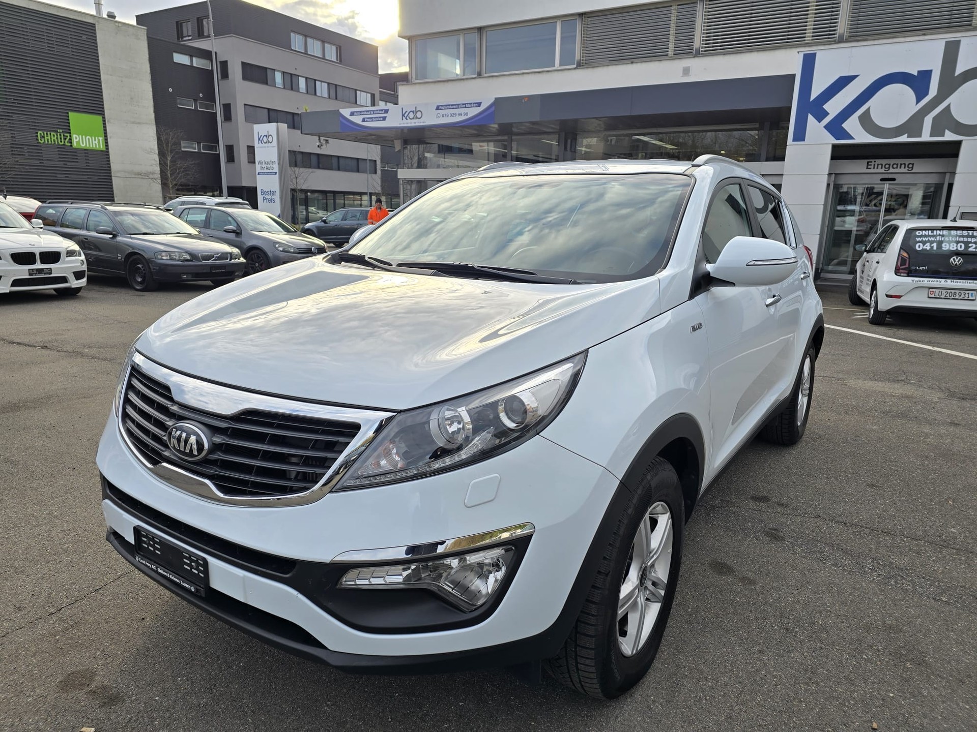 KIA Sportage 2.0 CRDi Trend 4WD Automatic-image-0