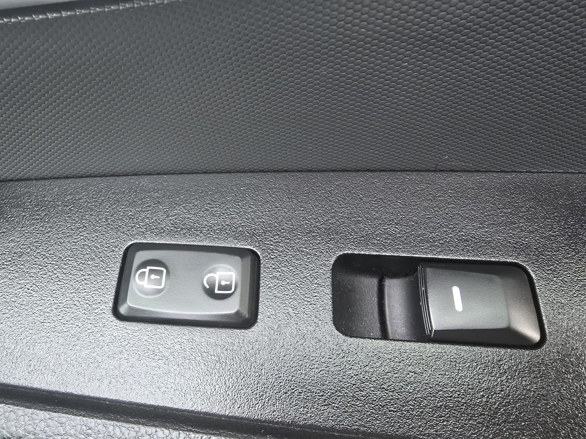 KIA Sportage 2.0 CRDi Trend 4WD Automatic-image-18