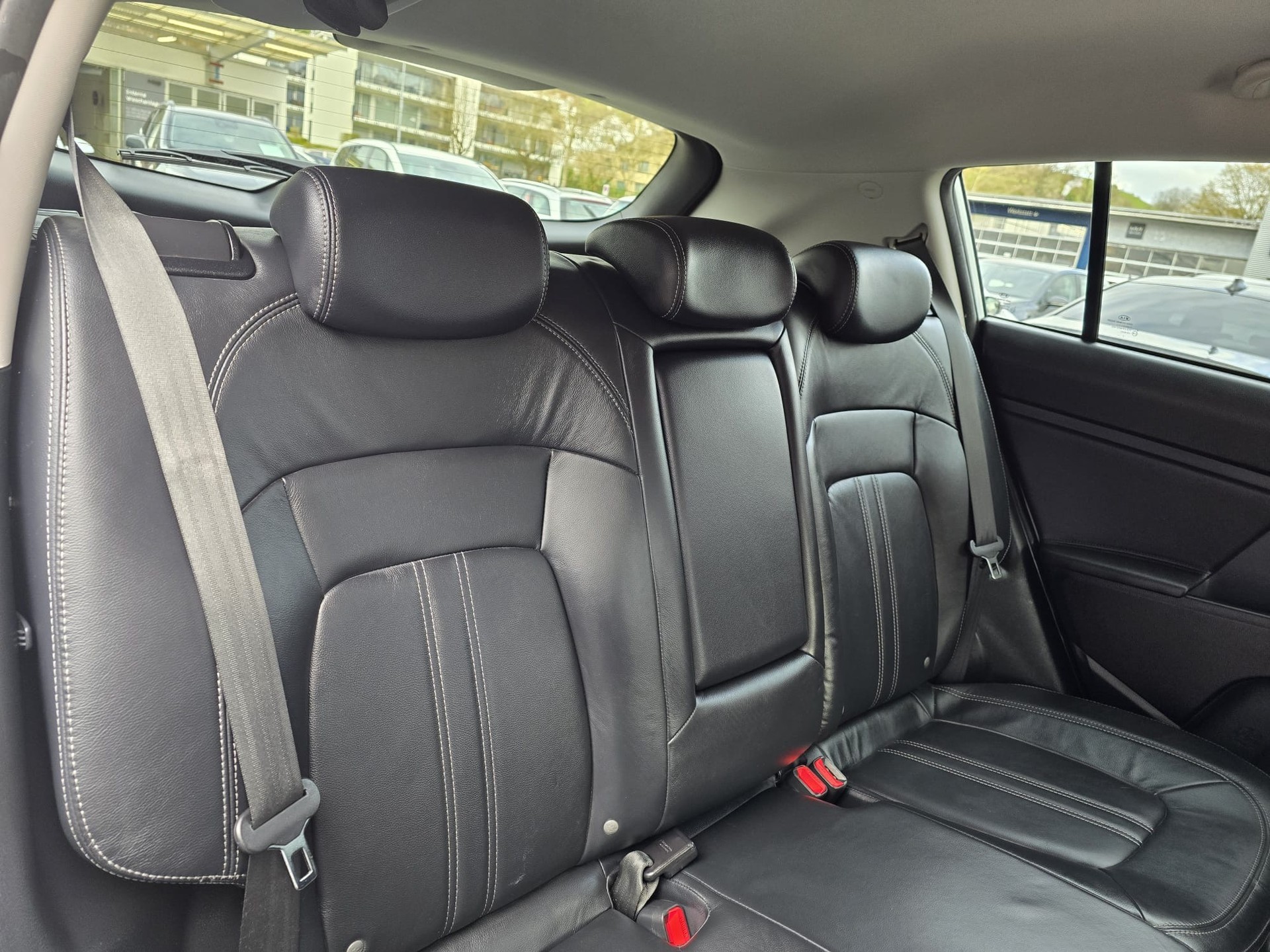 KIA Sportage 2.0 CRDi Trend 4WD Automatic-image-13