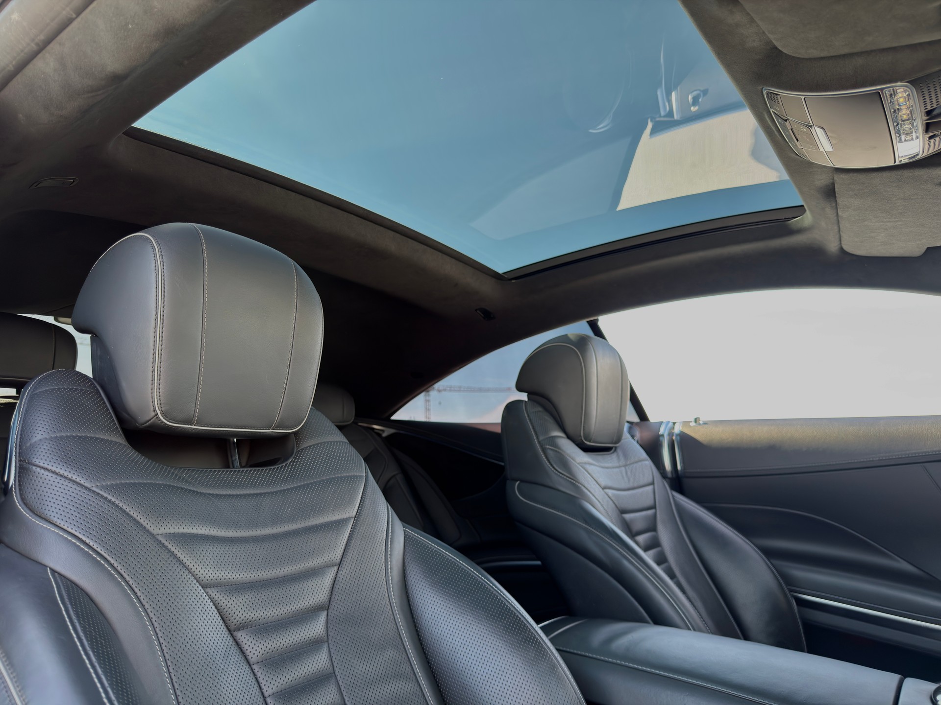 MERCEDES-BENZ S 500 Coupé 4Matic 7G-Tronic-image-17