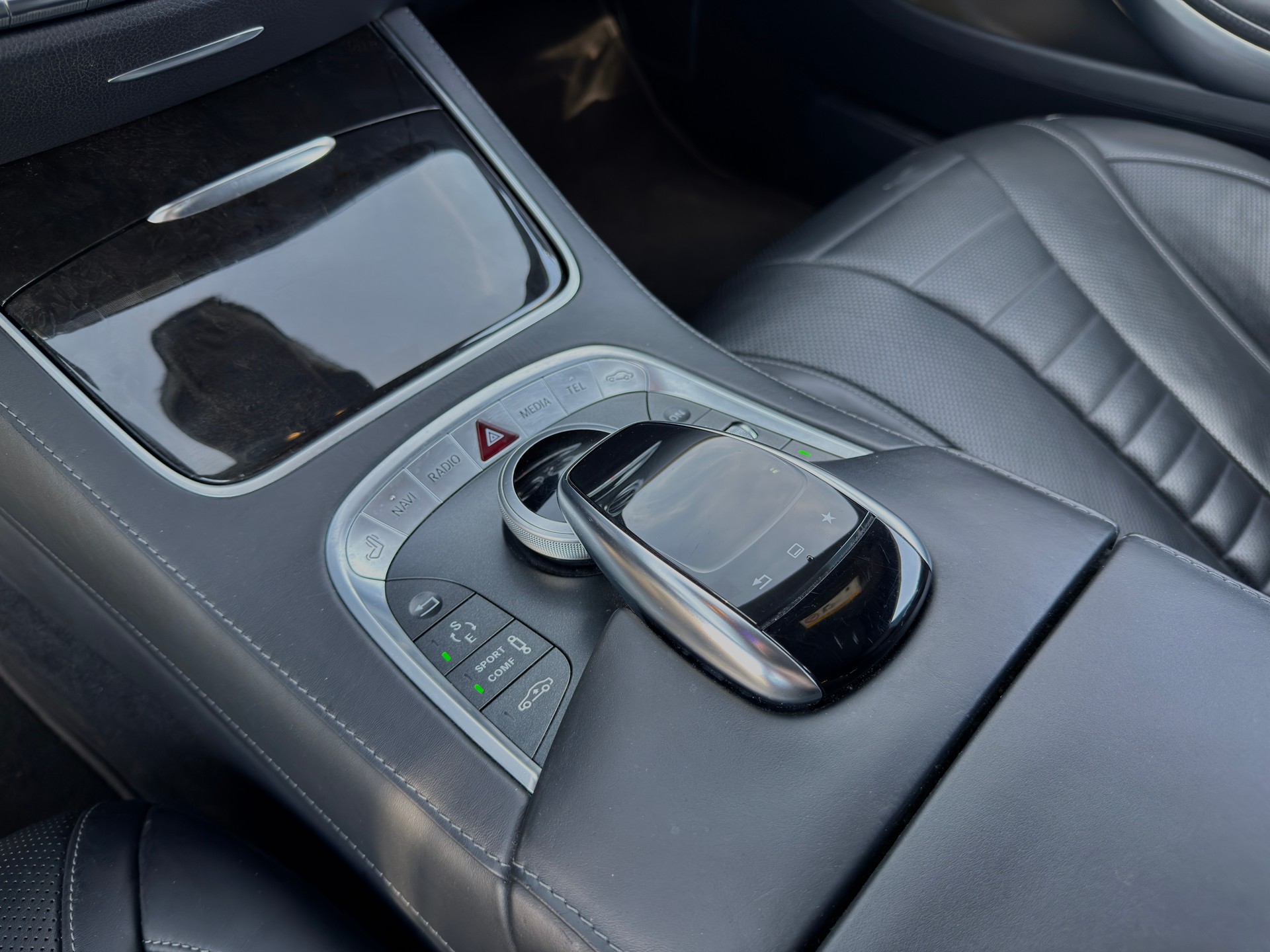 MERCEDES-BENZ S 500 Coupé 4Matic 7G-Tronic-image-16