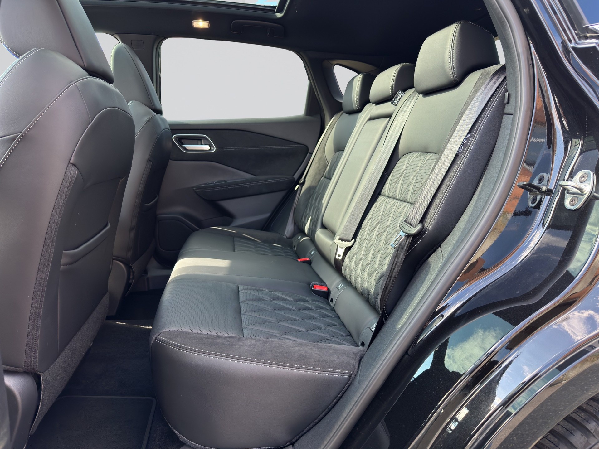NISSAN Qashqai 1.3 DIG-T MHEV Tekna+ Xtronic-image-7
