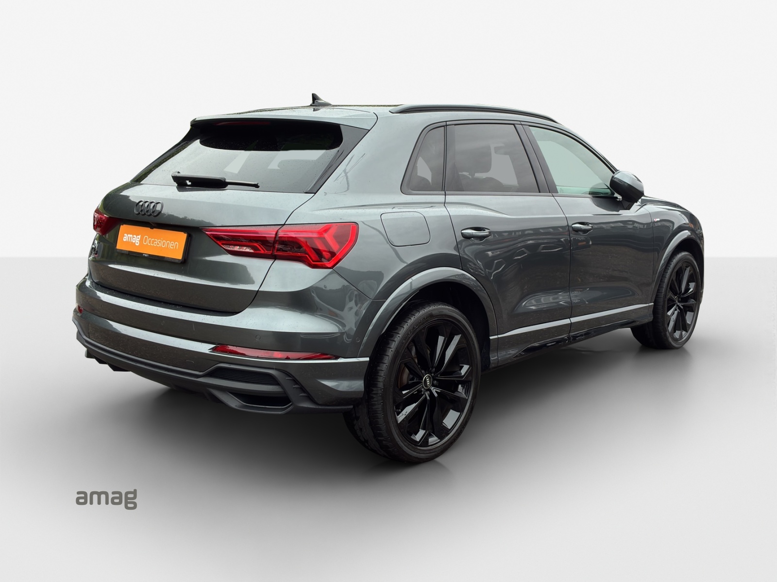 AUDI Q3 35 TFSI S line Attraction S-tronic-image-4
