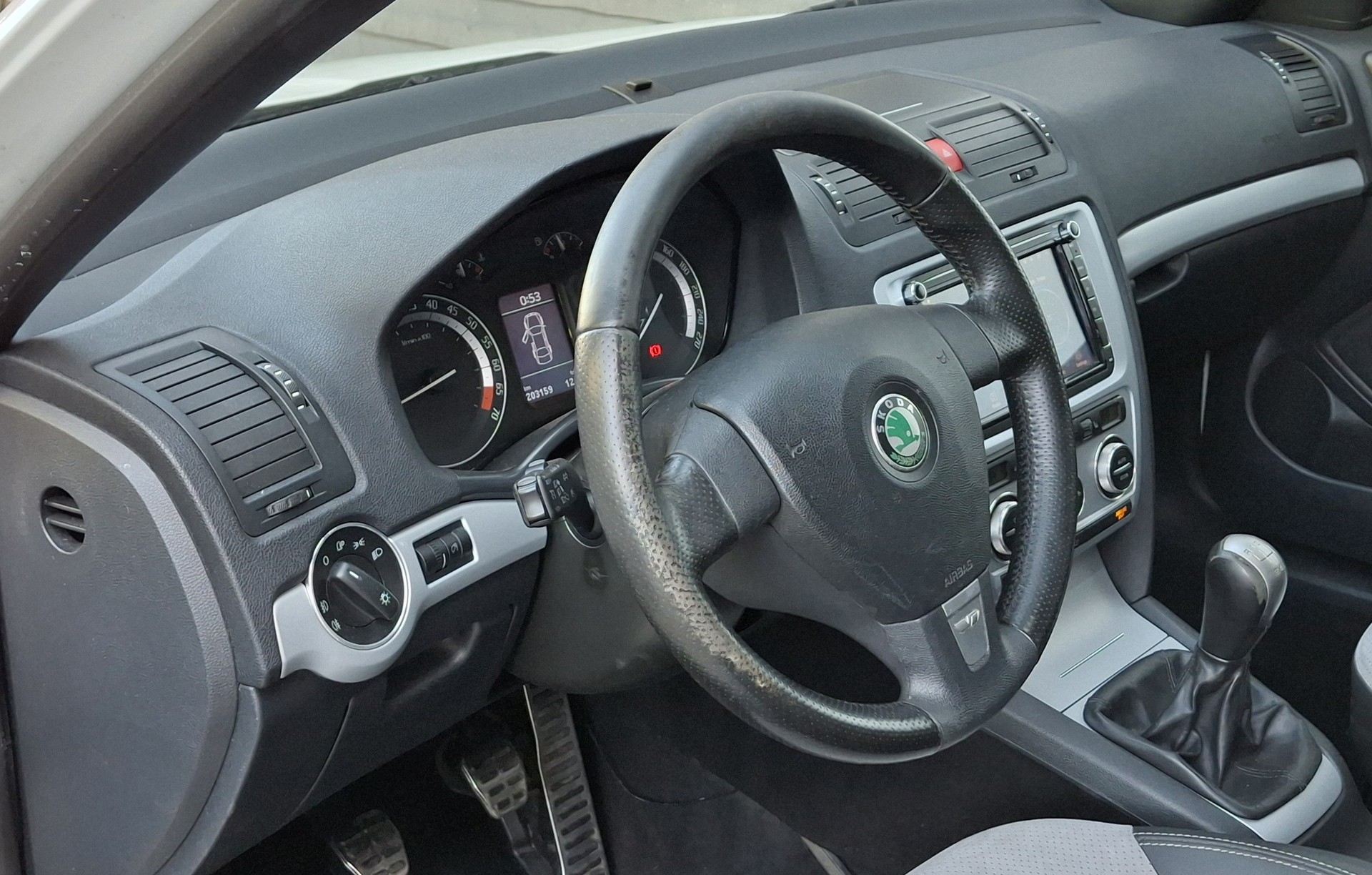 SKODA Octavia 2.0 TFSI RS-image-13