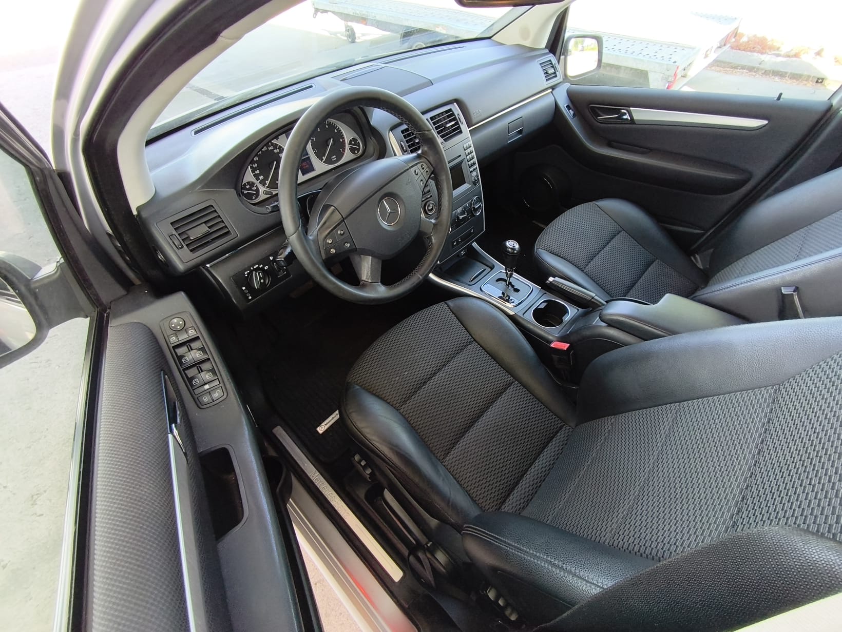 MERCEDES-BENZ B 180 (170) Autotronic Eco-image-8