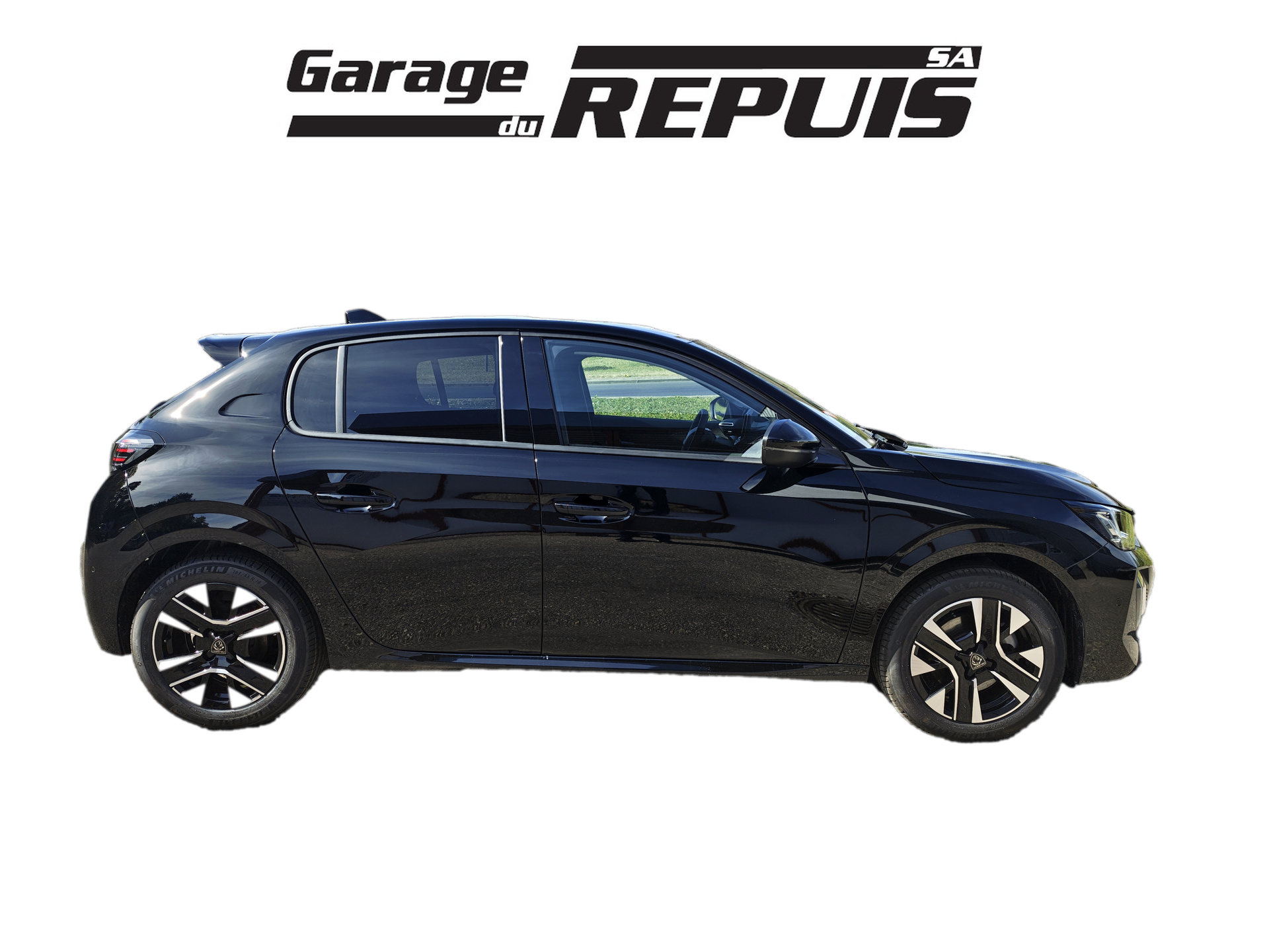 PEUGEOT 208 1.2 Hybrid Allure Premium-image-4