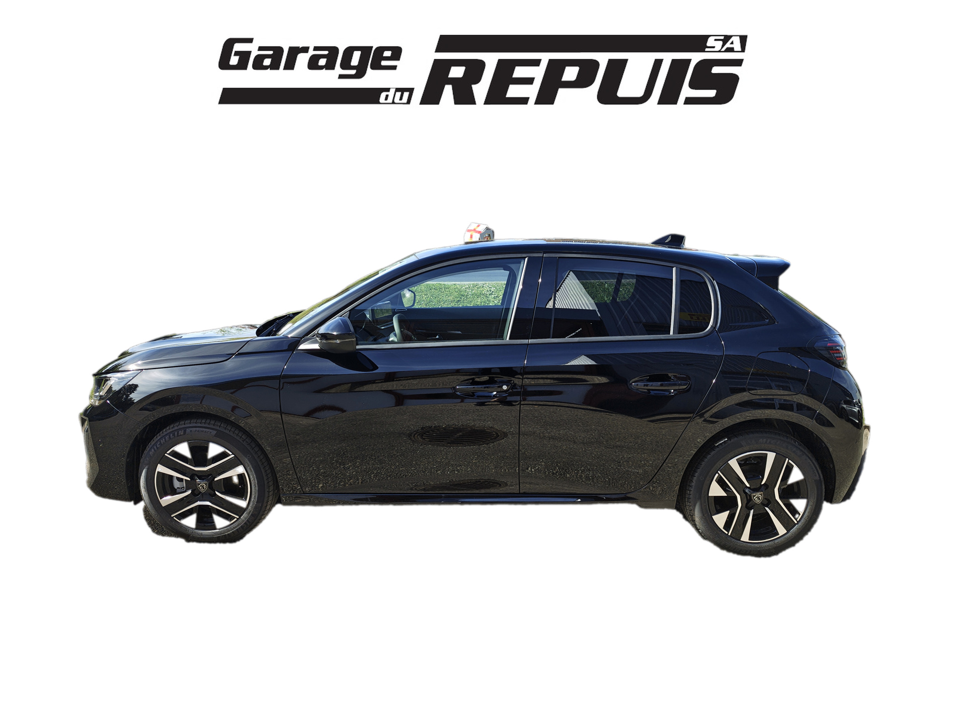 PEUGEOT 208 1.2 Hybrid Allure Premium-showroom-element-3
