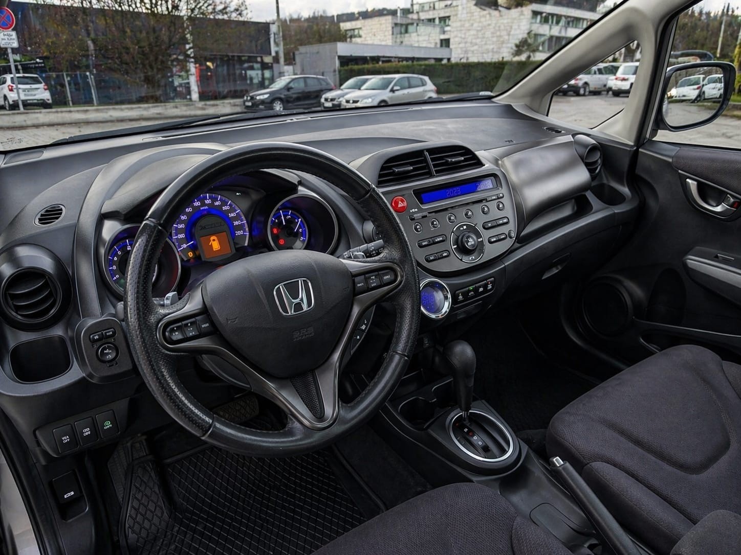 HONDA Jazz 1.3i Hybrid Elegance CVT-image-6