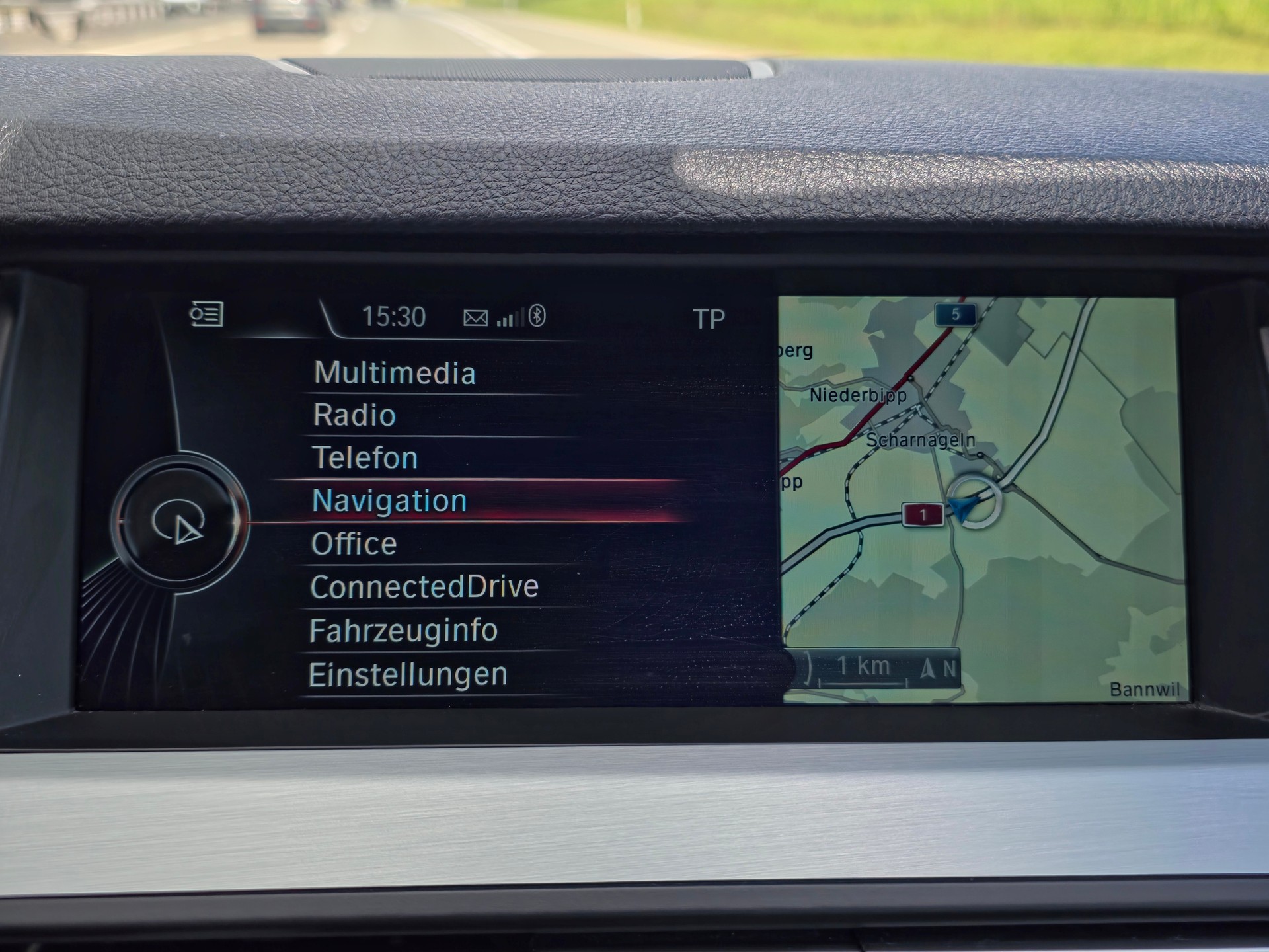 BMW M550d Touring xDrive Steptronic-image-16