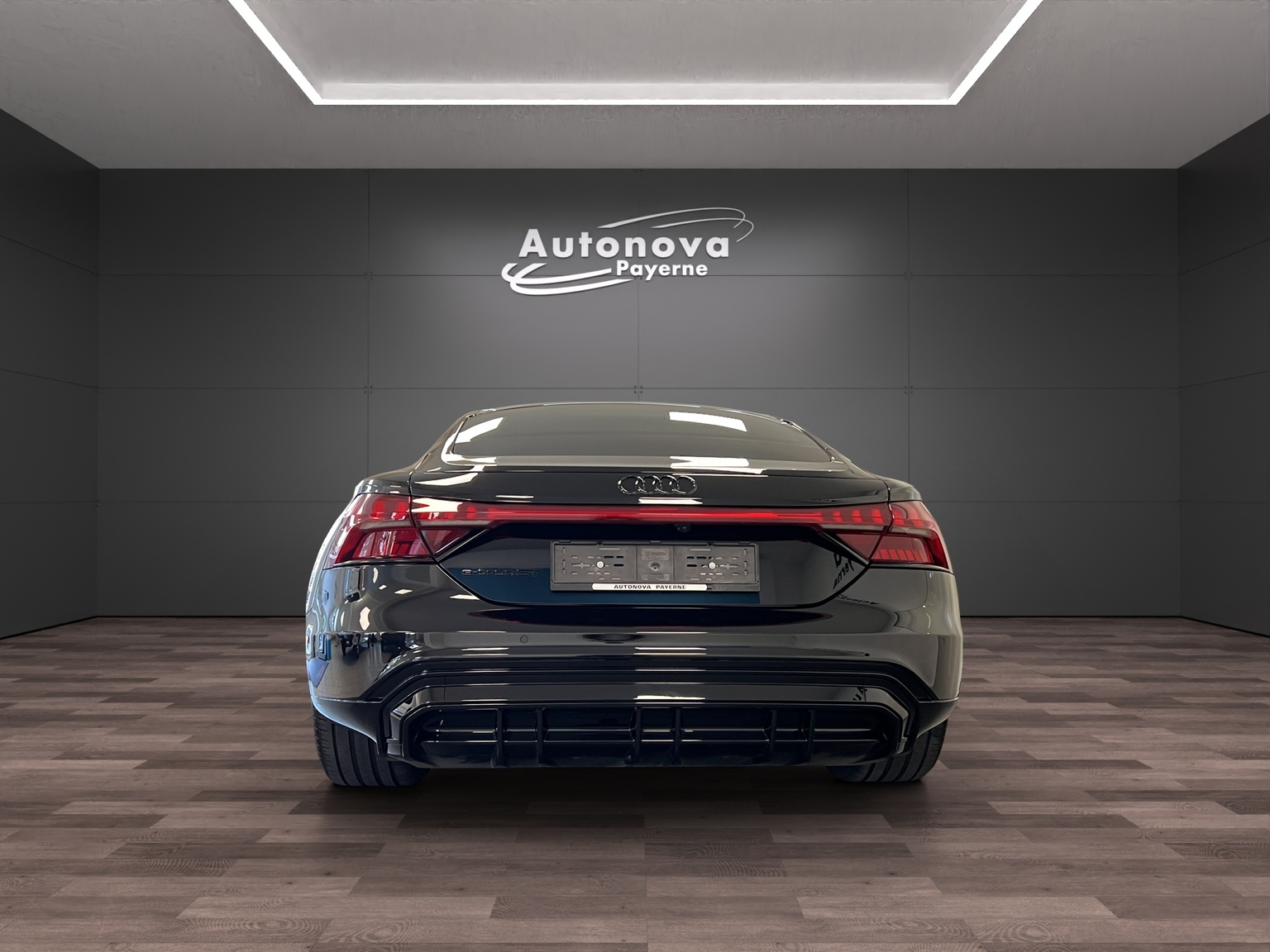 AUDI e-tron GT quattro-image-5