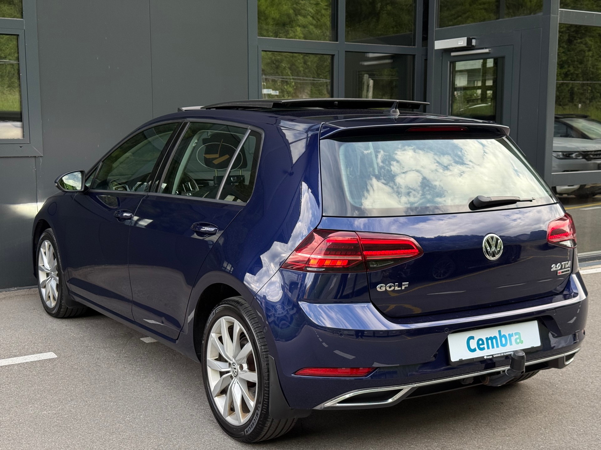 VW Golf 2.0 TDI Highline 4Motion DSG-showroom-element-3