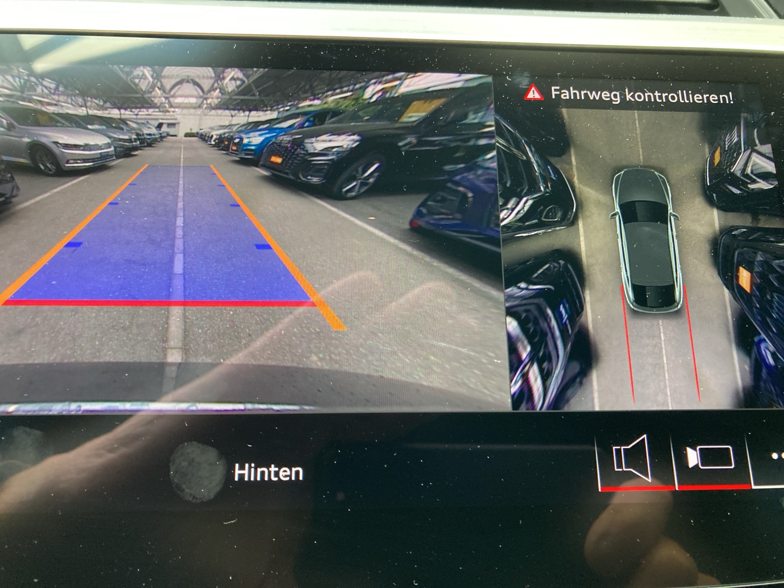 AUDI e-tron 55 Sportback S Line quattro-image-14