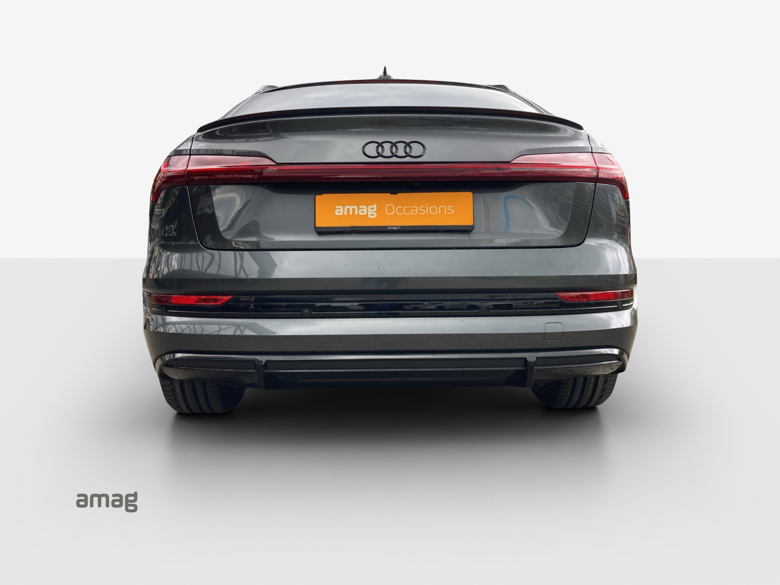 AUDI e-tron 55 Sportback S Line quattro-image-4