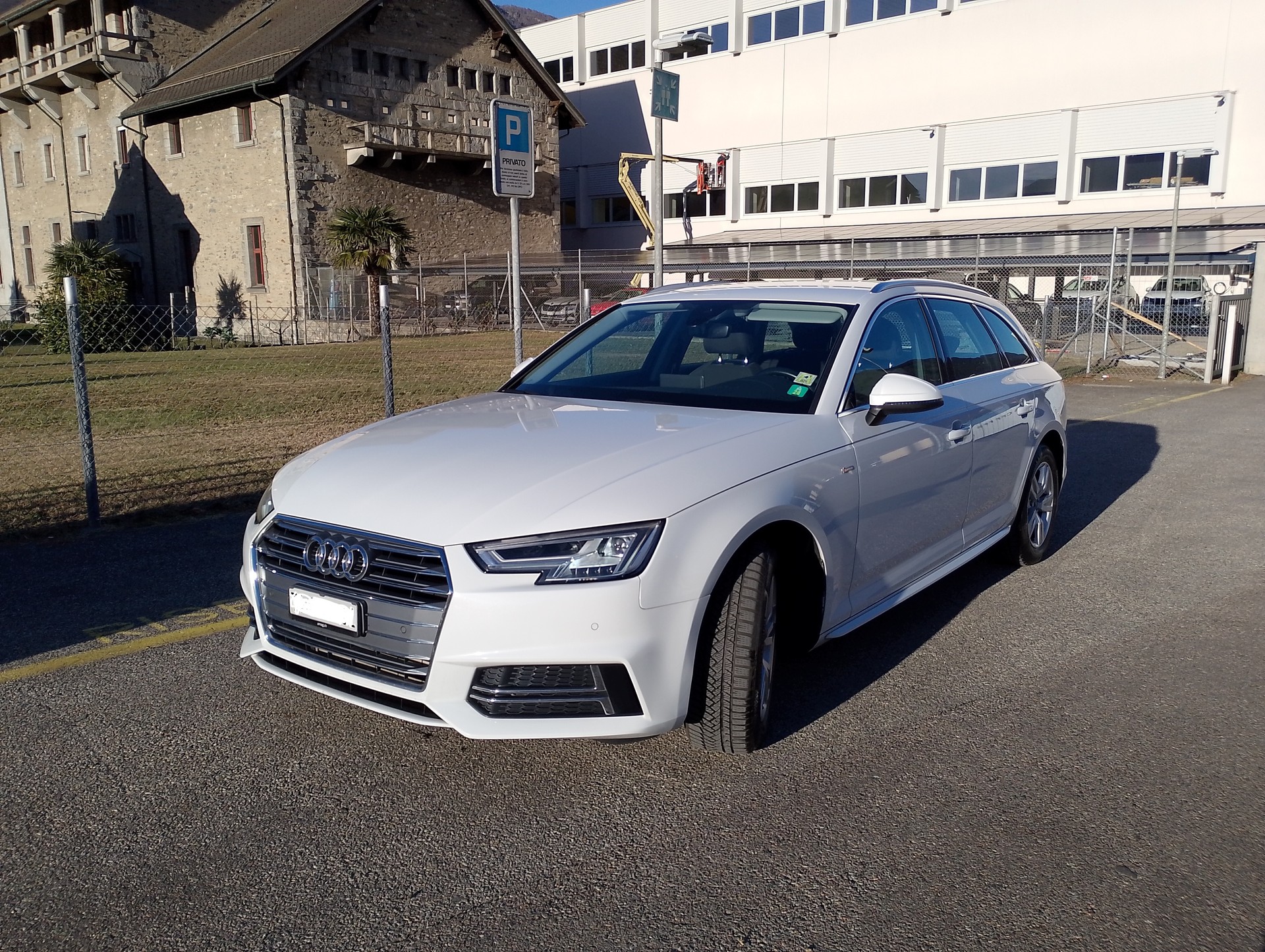 AUDI A4 Avant 2.0 tfsi ultra S line edition 190cv s-tronic