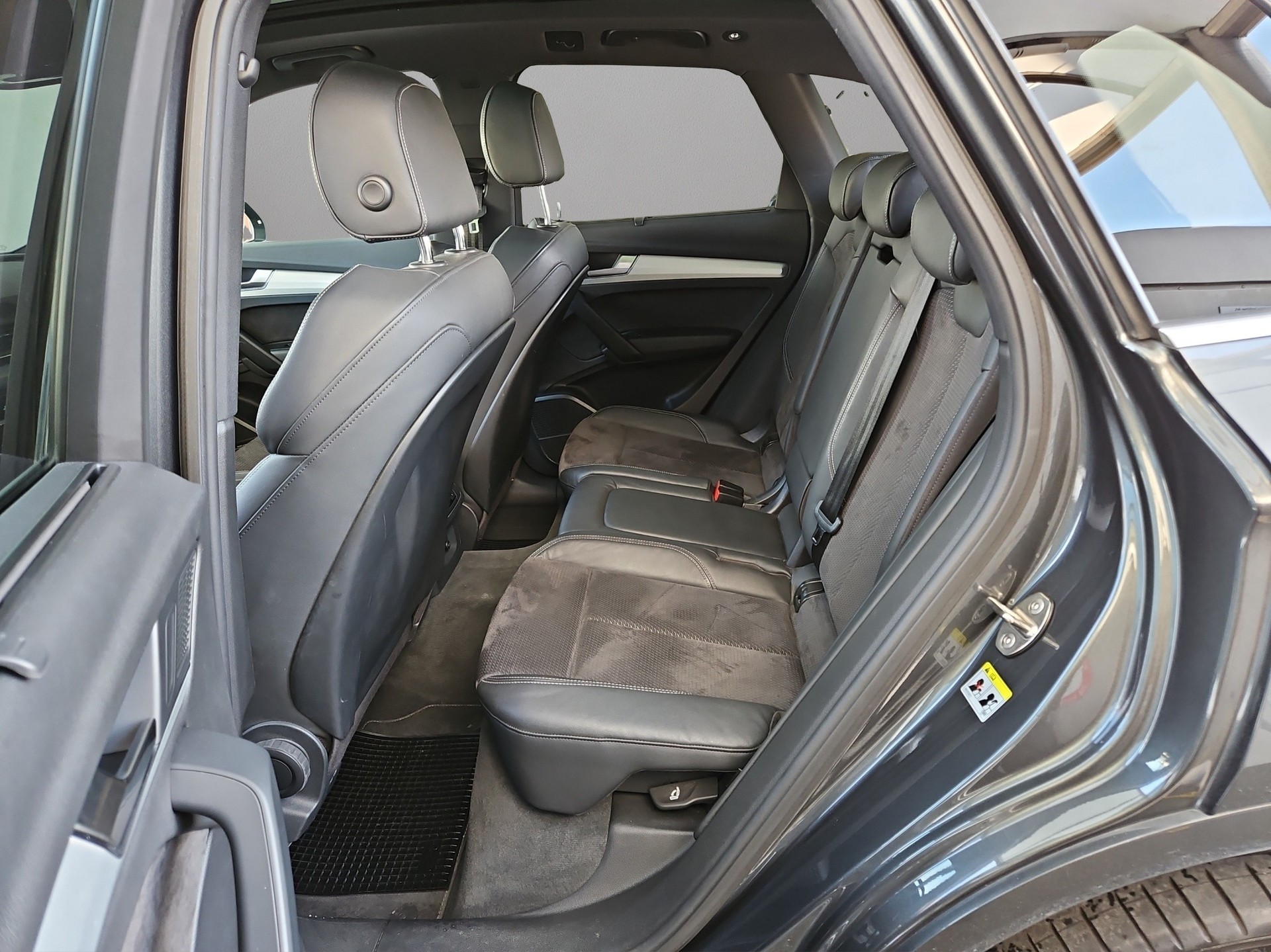 AUDI Q5 45 TFSI sport quattro S-tronic-image-5