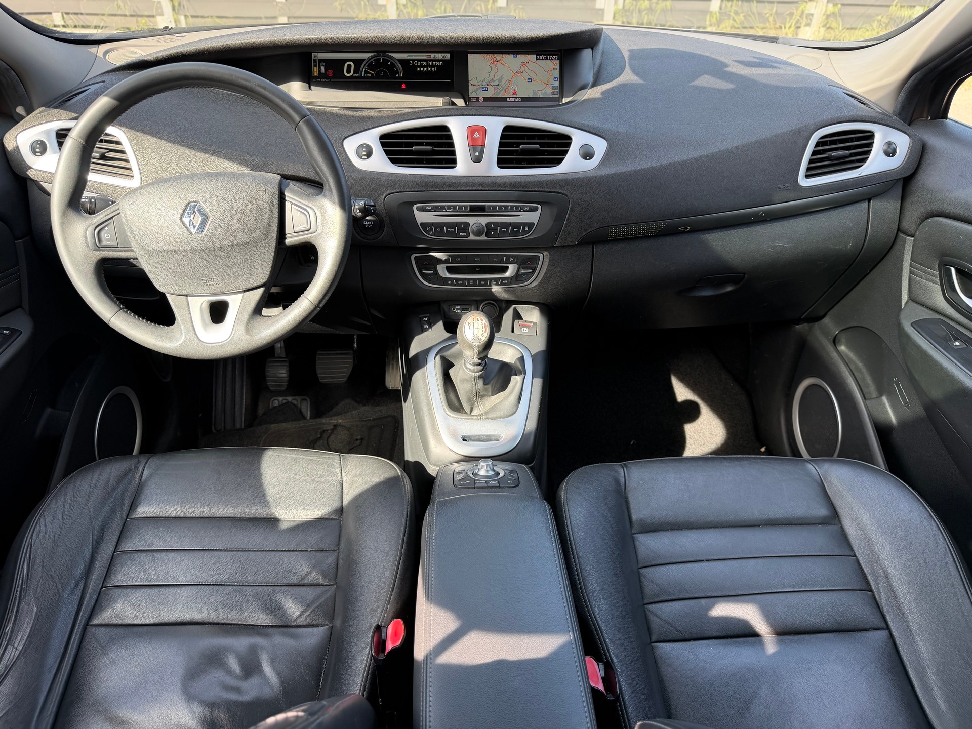 RENAULT Grand Scénic 1.9 dCi Expression-image-5