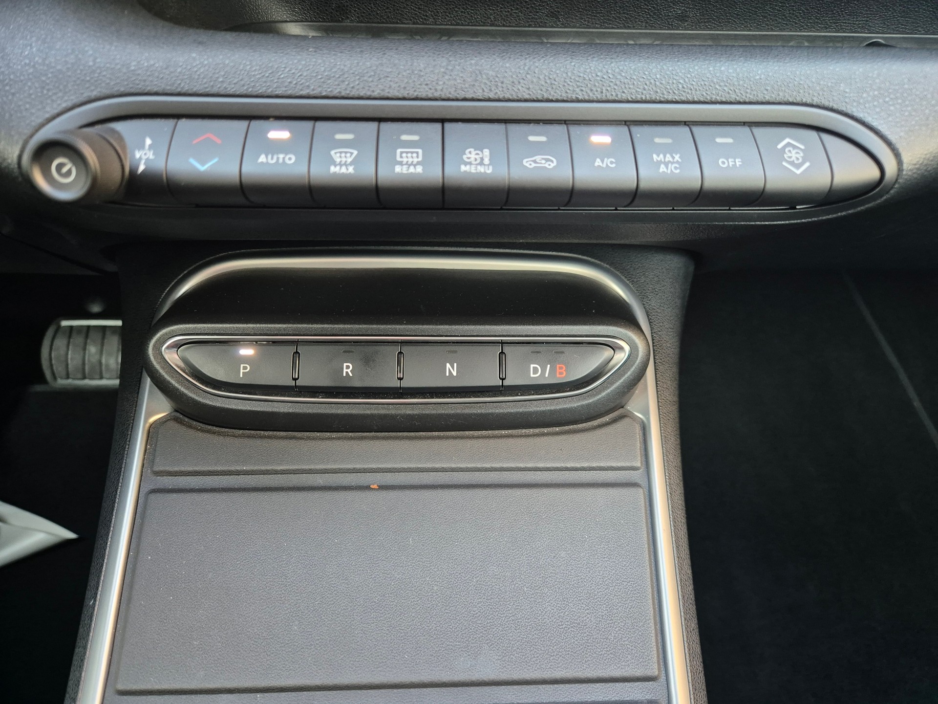 JEEP Avenger 54kWh Altitude Plus-image-13