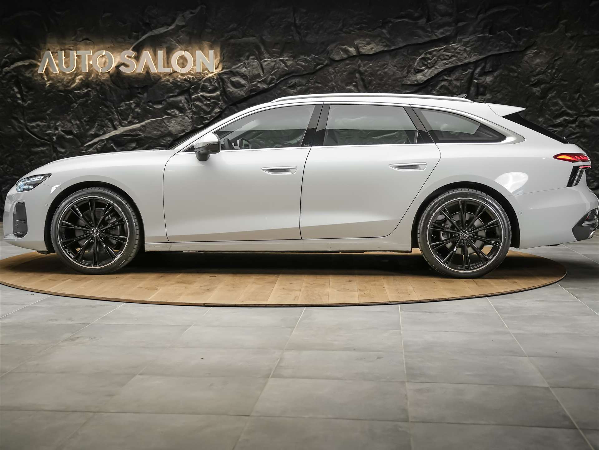 AUDI A6 Avant 2.0 TDI quattro S-Tronic *21 Zoll*Panorama*360° Kamera*Matrix LED*-image-2