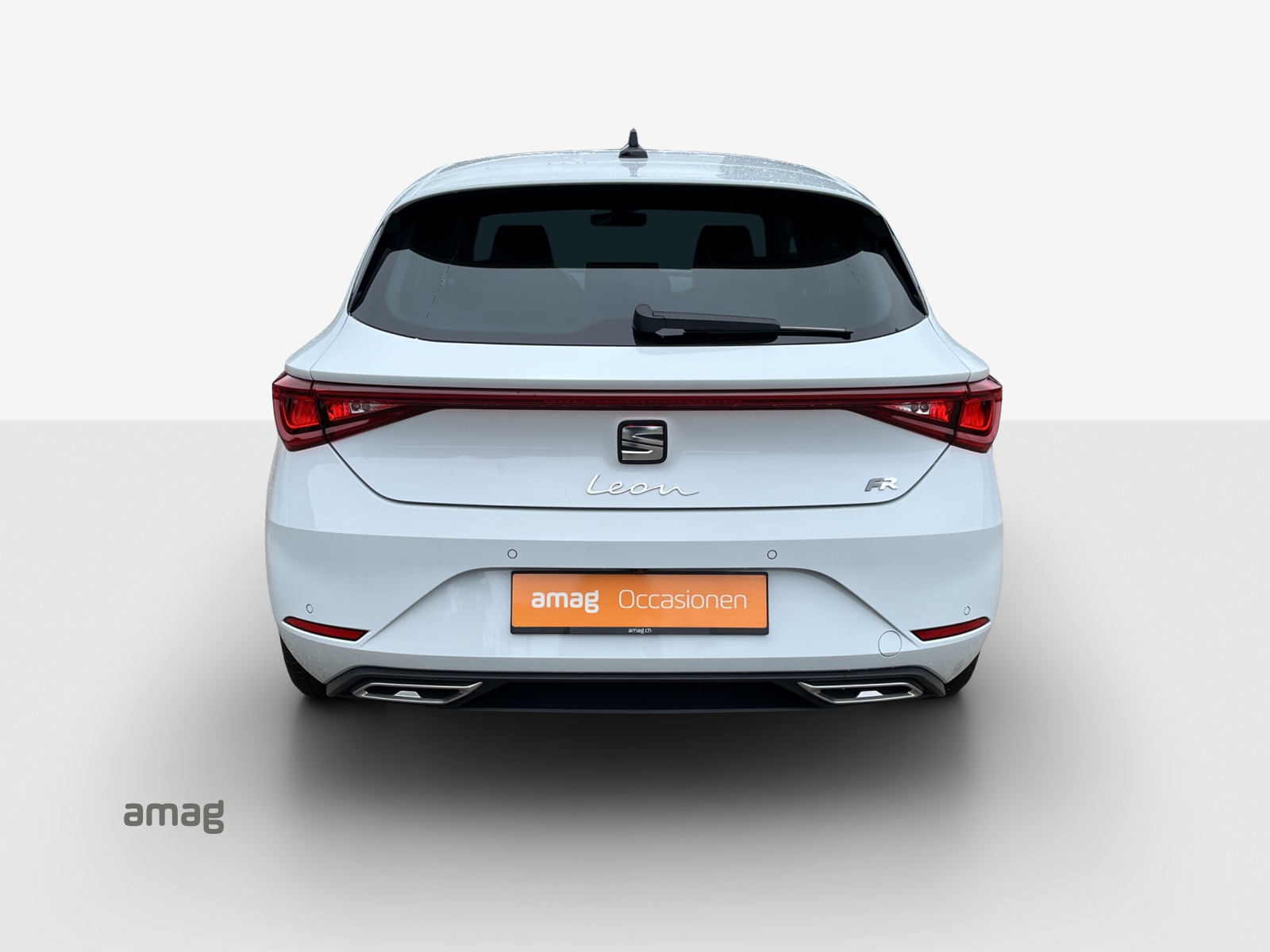 SEAT Leon 1.5 eTSI mHEV DSG FR-image-3