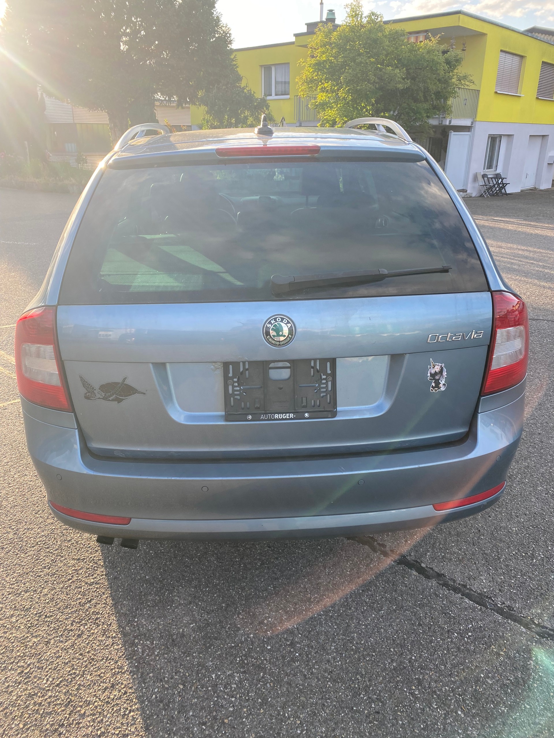 SKODA Octavia Combi 2.0 TDI Swiss Adventure 4x4 DSG-image-3