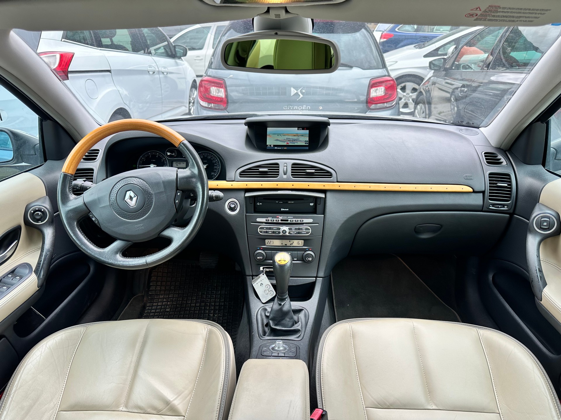 RENAULT Laguna 3.0 V6 24V Dynamique Automatic-image-8