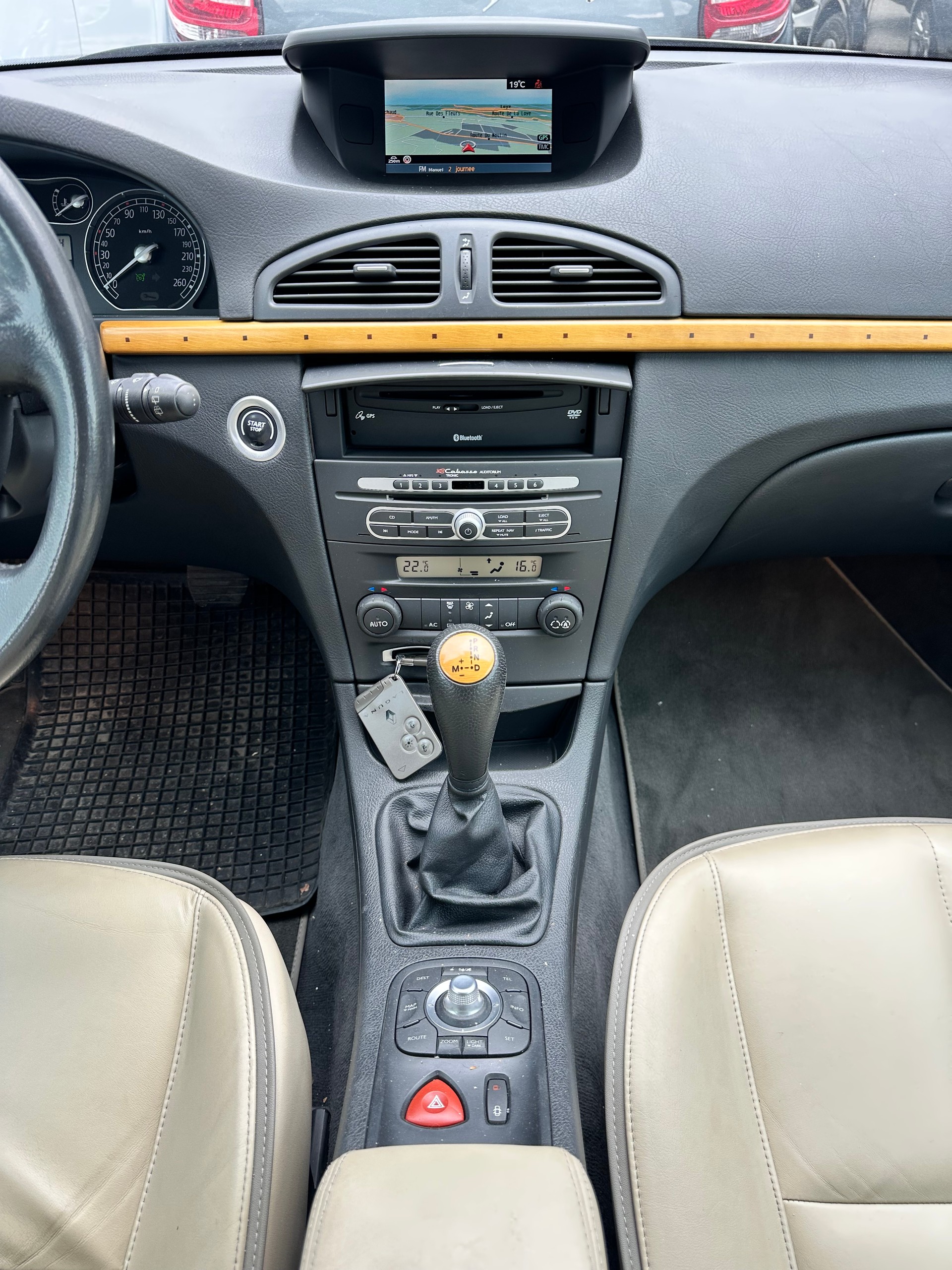 RENAULT Laguna 3.0 V6 24V Dynamique Automatic-image-13