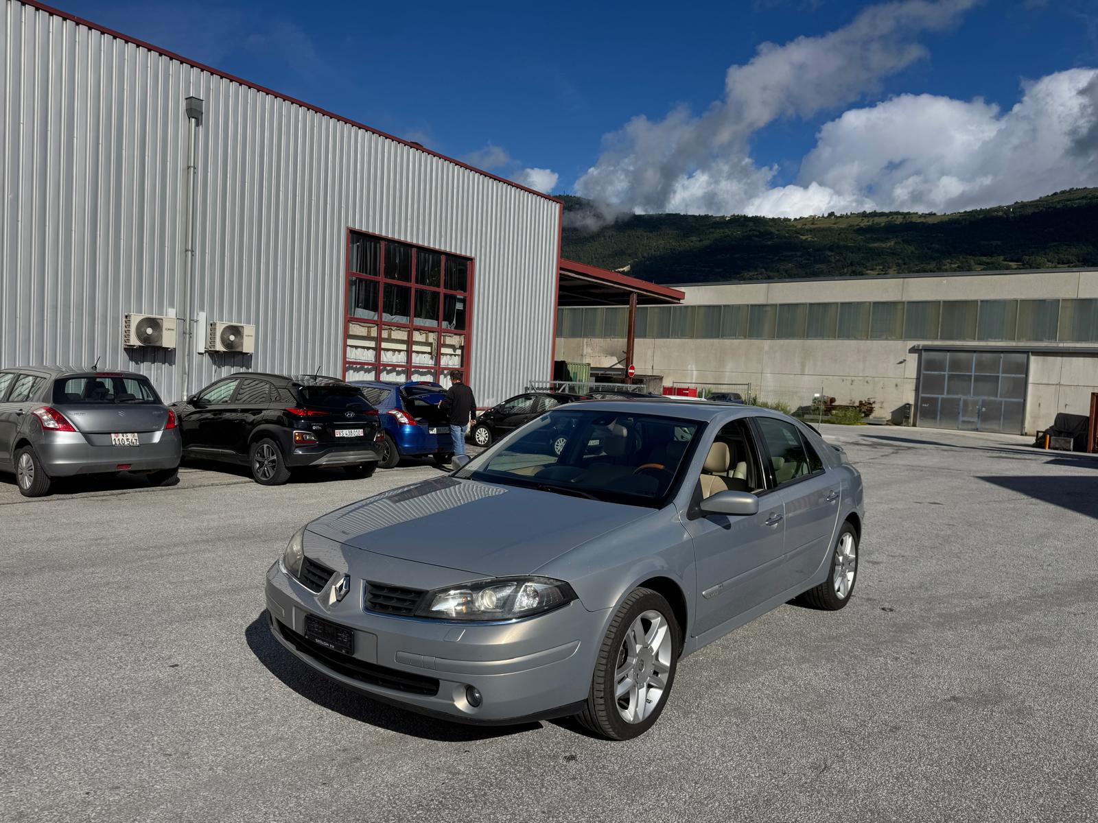 RENAULT Laguna 3.0 V6 24V Dynamique Automatic-image-0